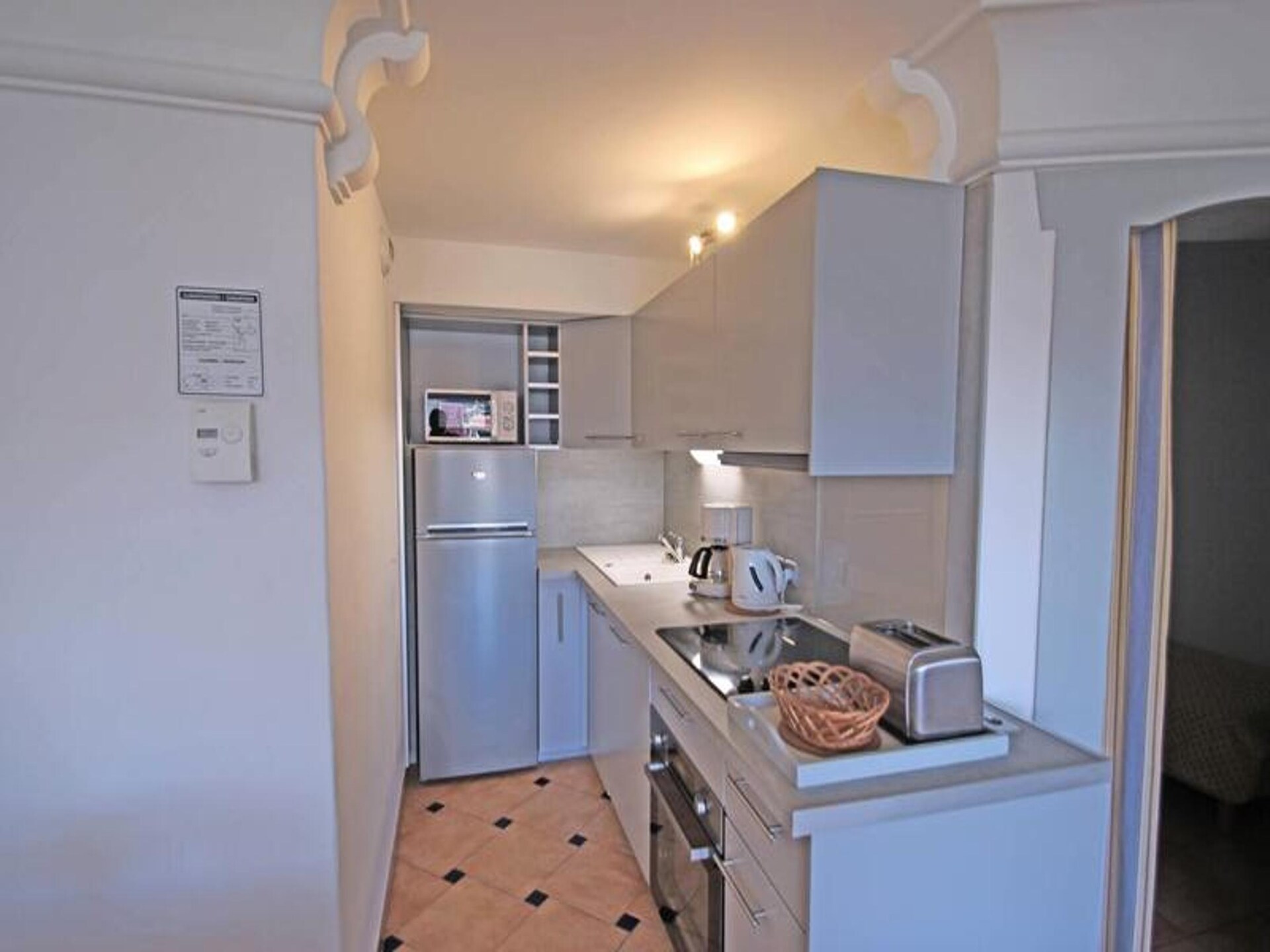 Gerenoveerd appartement met zwembadzicht op 350m van het strand in Sainte-Maxime - foto 12