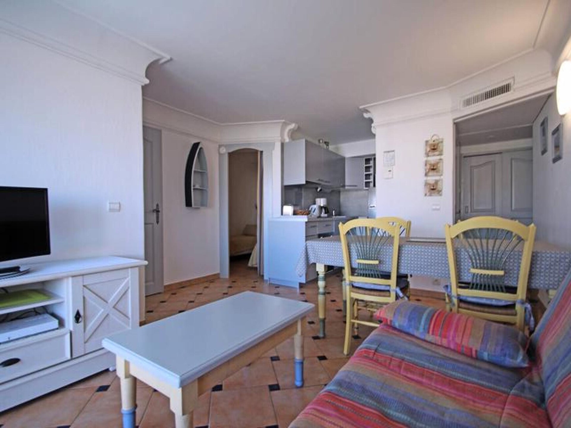 Gerenoveerd appartement met zwembadzicht op 350m van het strand in Sainte-Maxime - foto 22