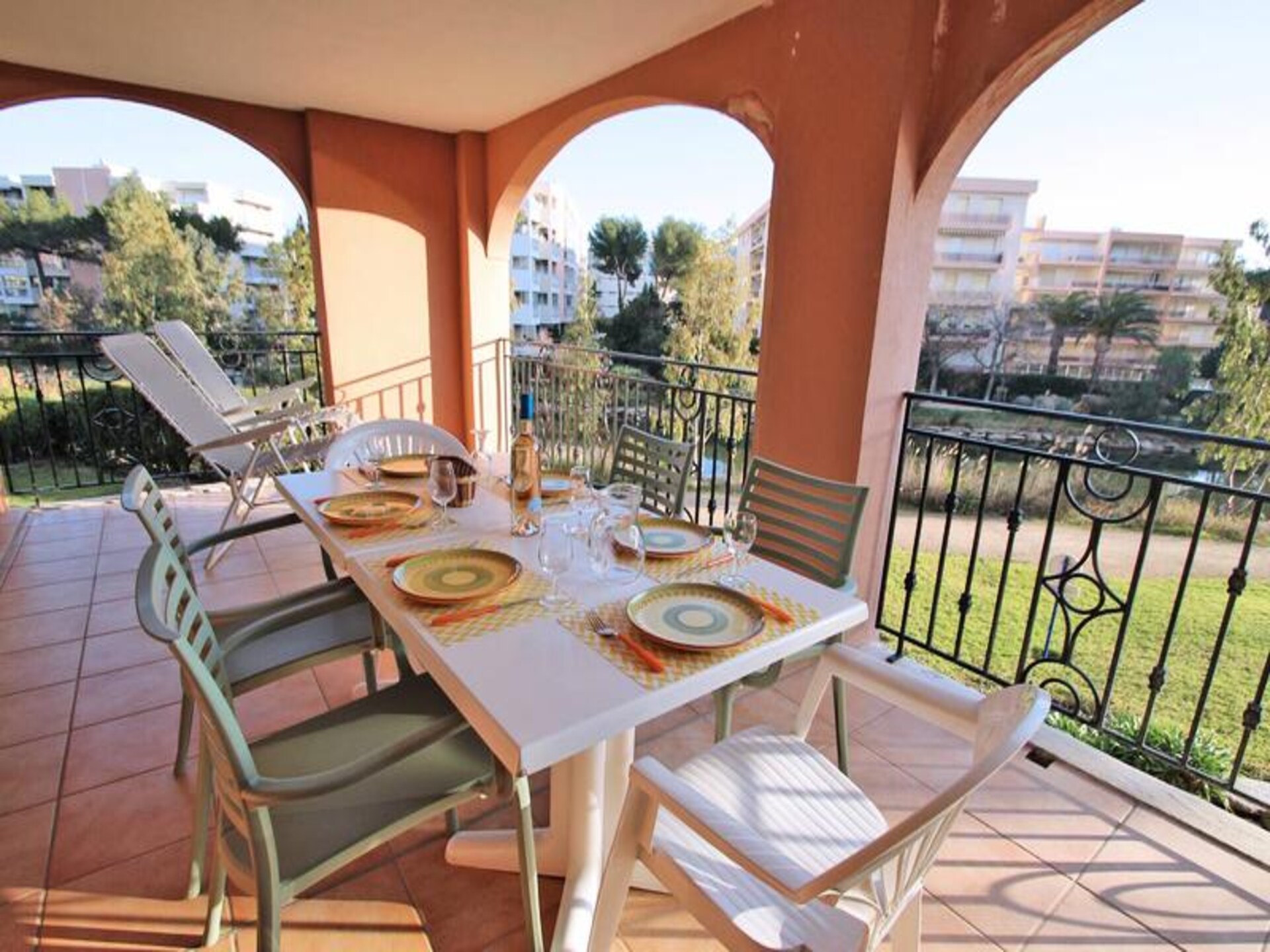 Licht appartement met groot terras en uitzicht op de Préconil in Sainte-Maxime - foto 4
