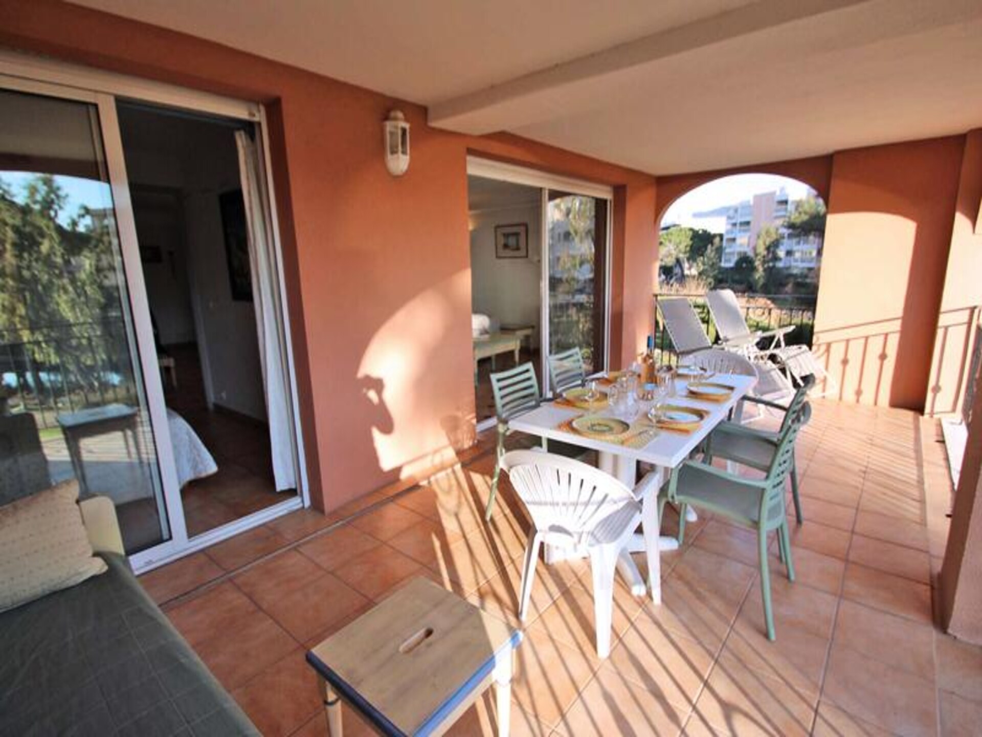 Licht appartement met groot terras en uitzicht op de Préconil in Sainte-Maxime - foto 5