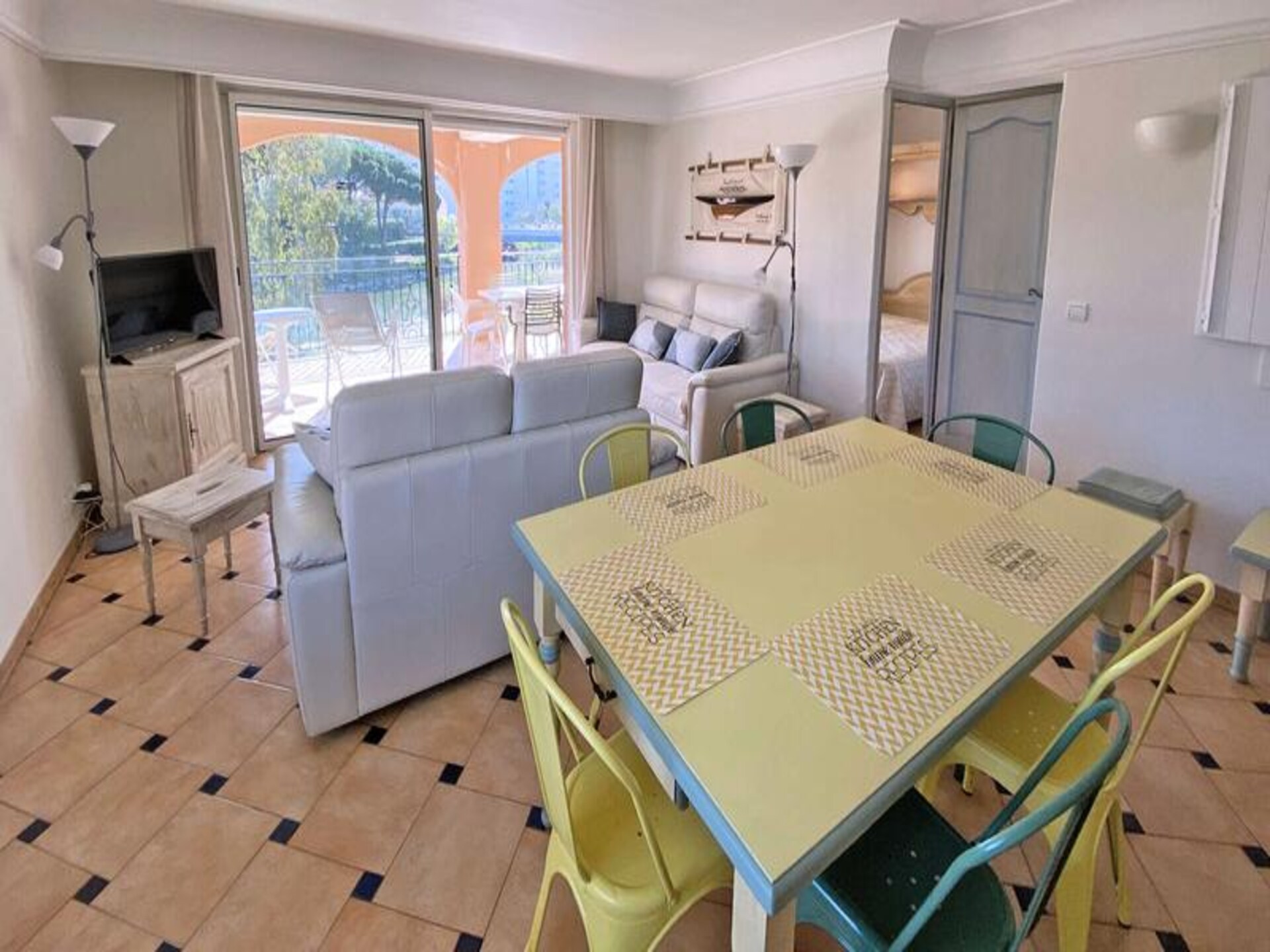 Licht appartement met groot terras en uitzicht op de Préconil in Sainte-Maxime - foto 8
