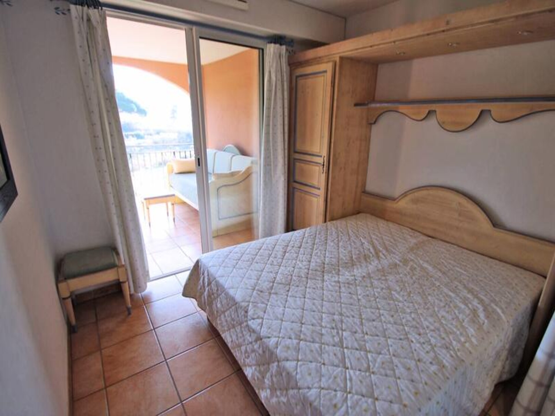 Licht appartement met groot terras en uitzicht op de Préconil in Sainte-Maxime - foto 11