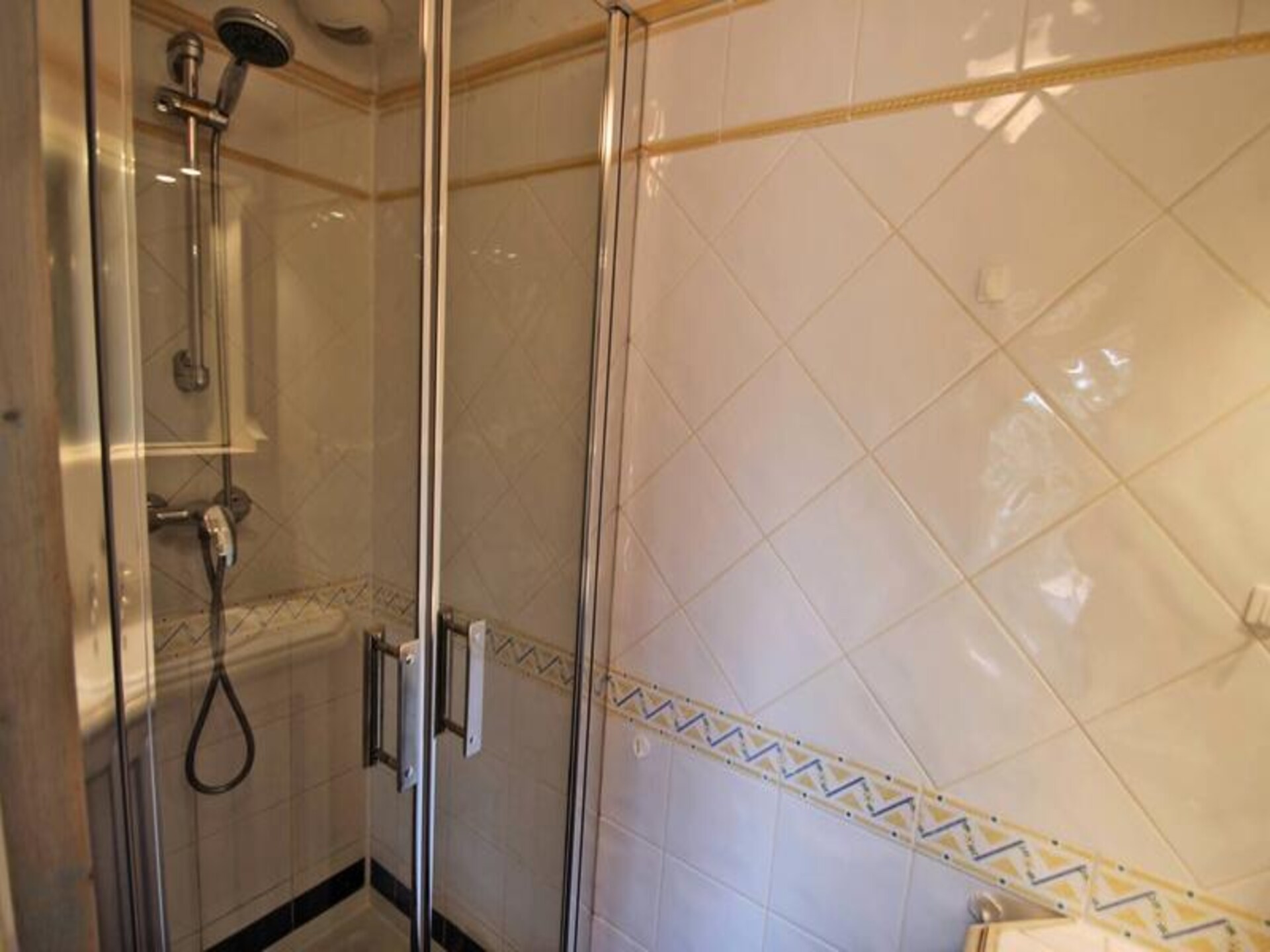 Licht appartement met groot terras en uitzicht op de Préconil in Sainte-Maxime - foto 13