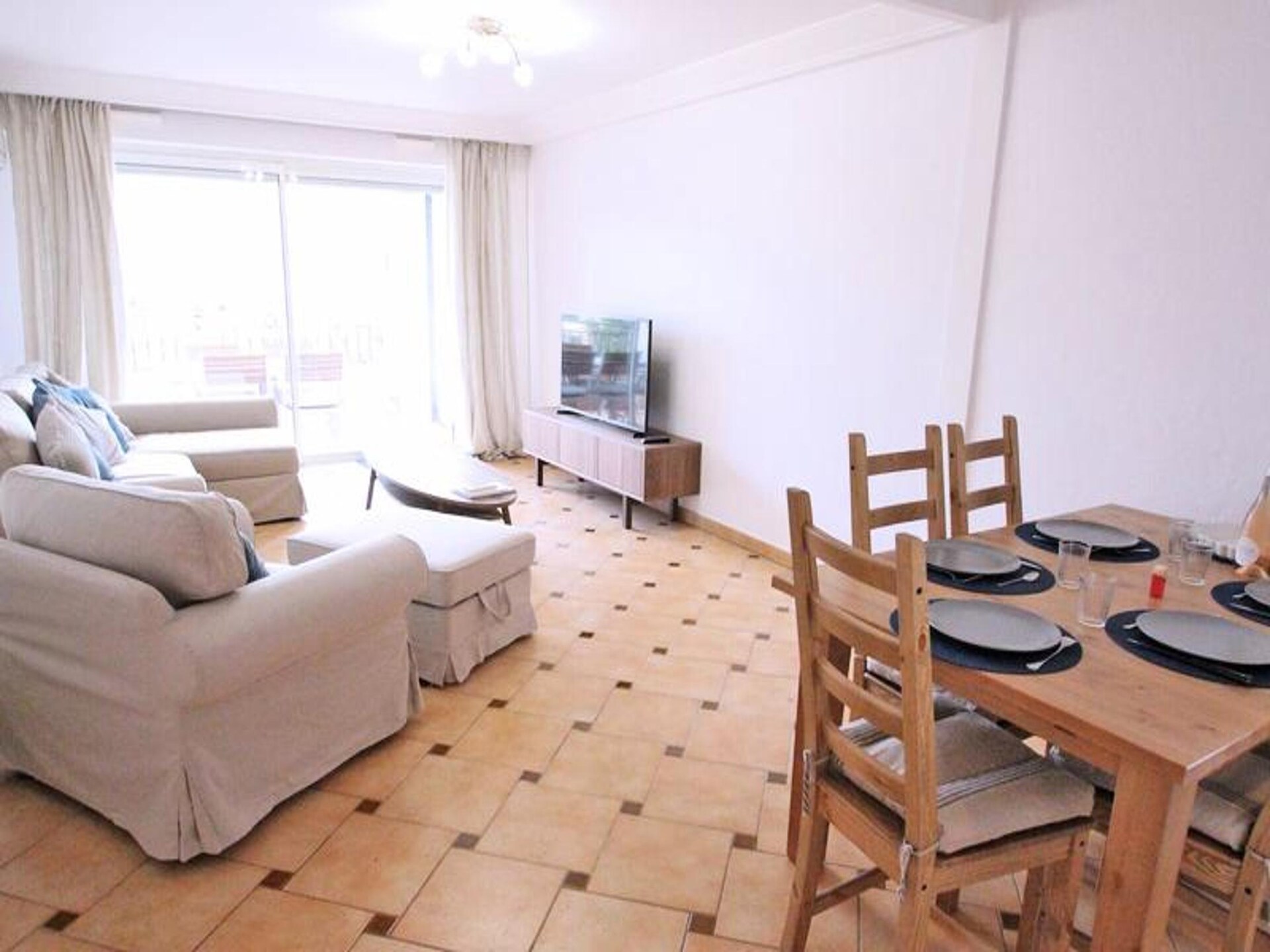 Licht appartement in Sainte-Maxime met zeezicht, vlakbij strand en centrum - foto 10