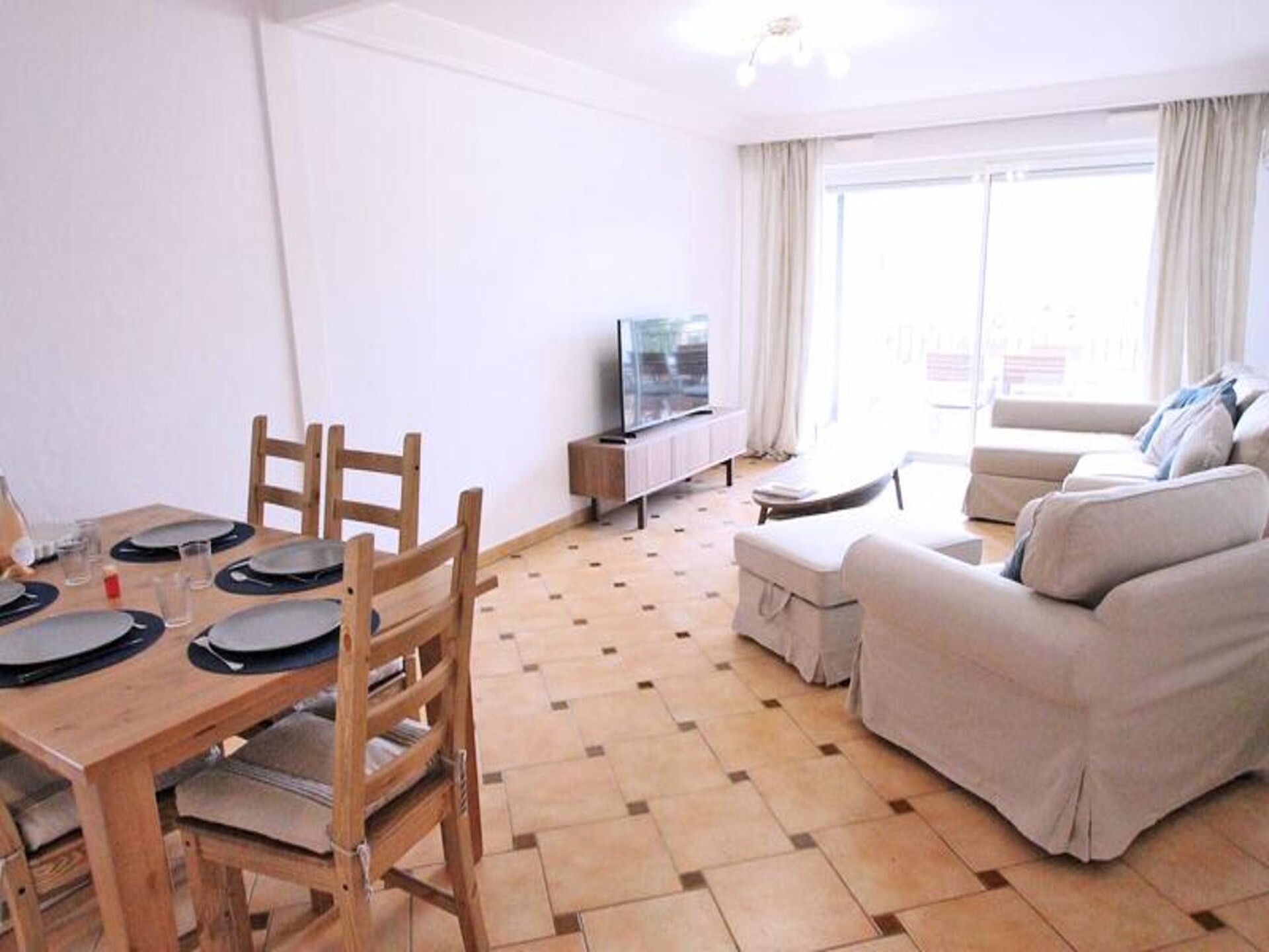 Licht appartement in Sainte-Maxime met zeezicht, vlakbij strand en centrum - foto 11