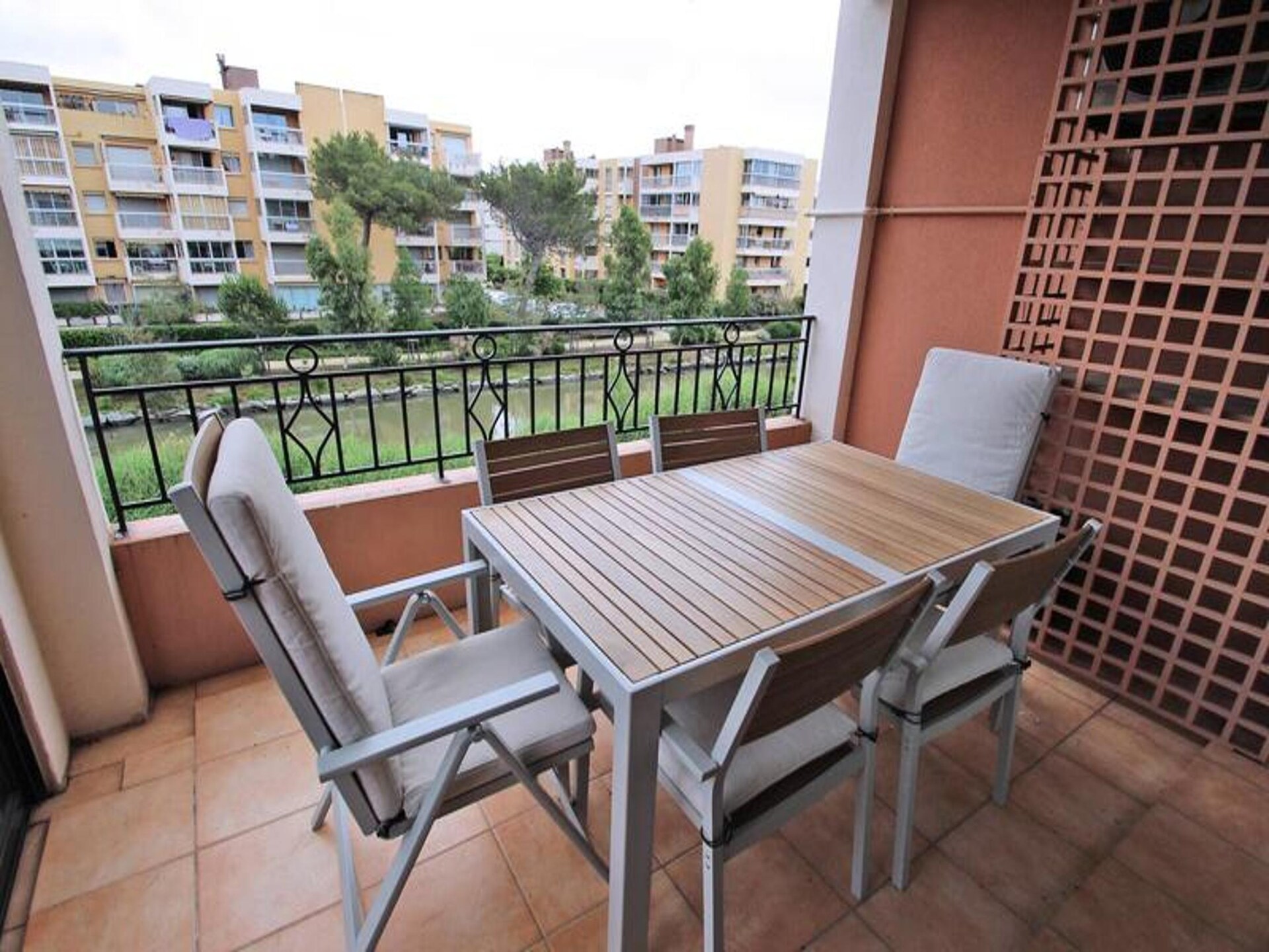 Licht appartement in Sainte-Maxime met zeezicht, vlakbij strand en centrum - foto 24