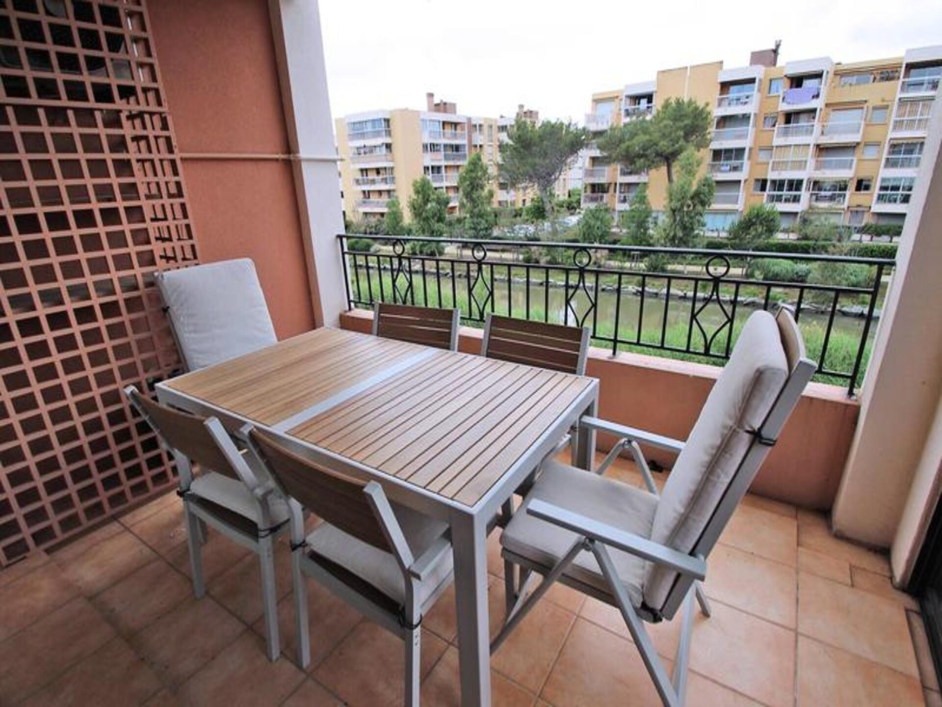 Licht appartement in Sainte-Maxime met zeezicht, vlakbij strand en centrum - foto 6
