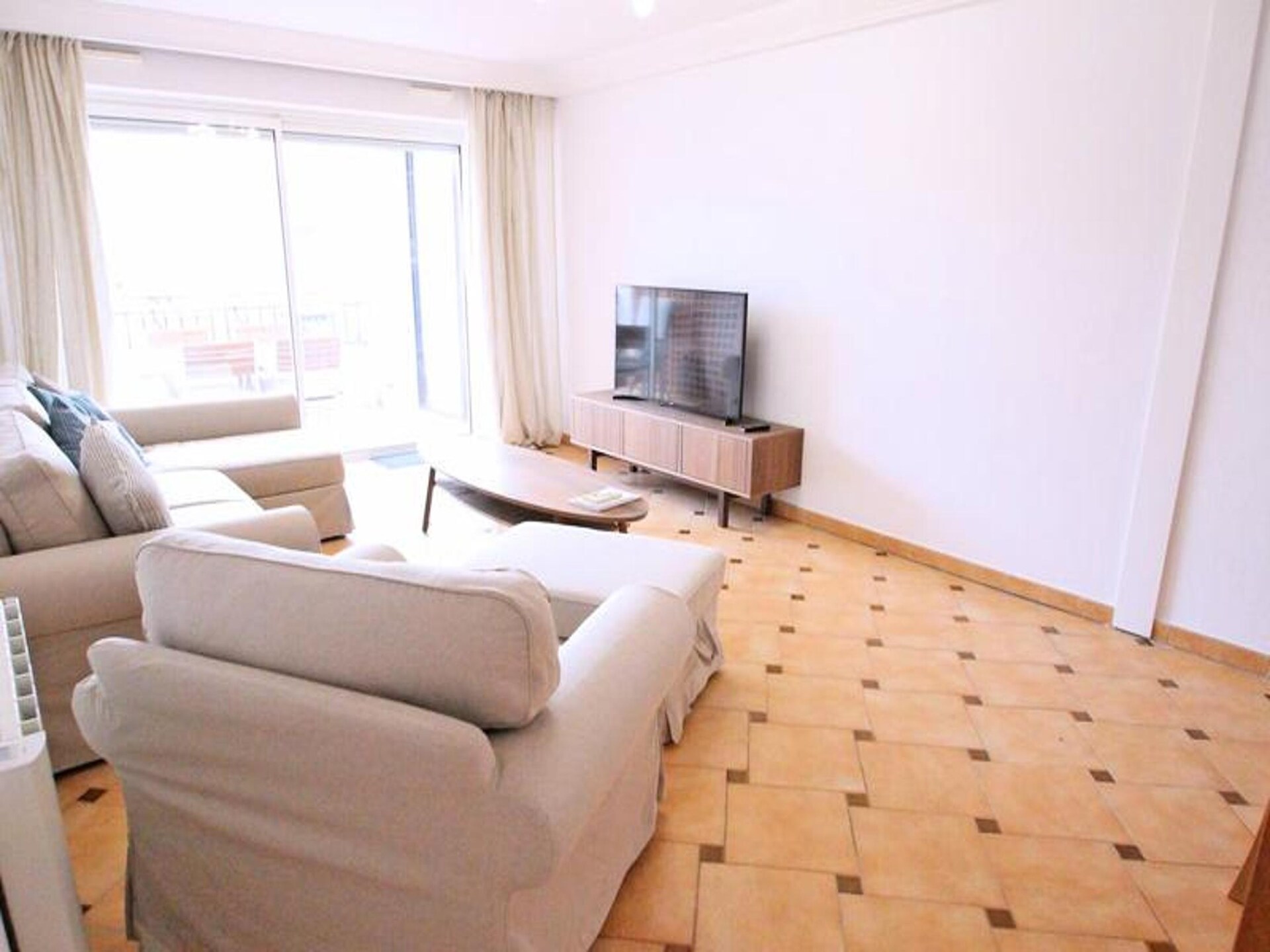 Licht appartement in Sainte-Maxime met zeezicht, vlakbij strand en centrum - foto 13