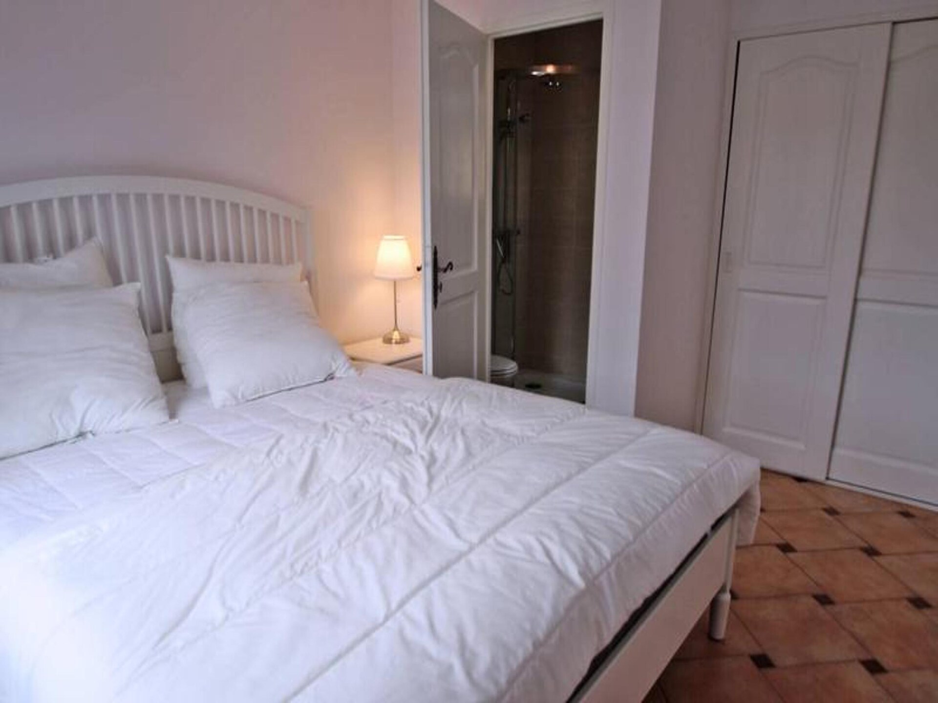 Licht appartement in Sainte-Maxime met zeezicht, vlakbij strand en centrum - foto 19