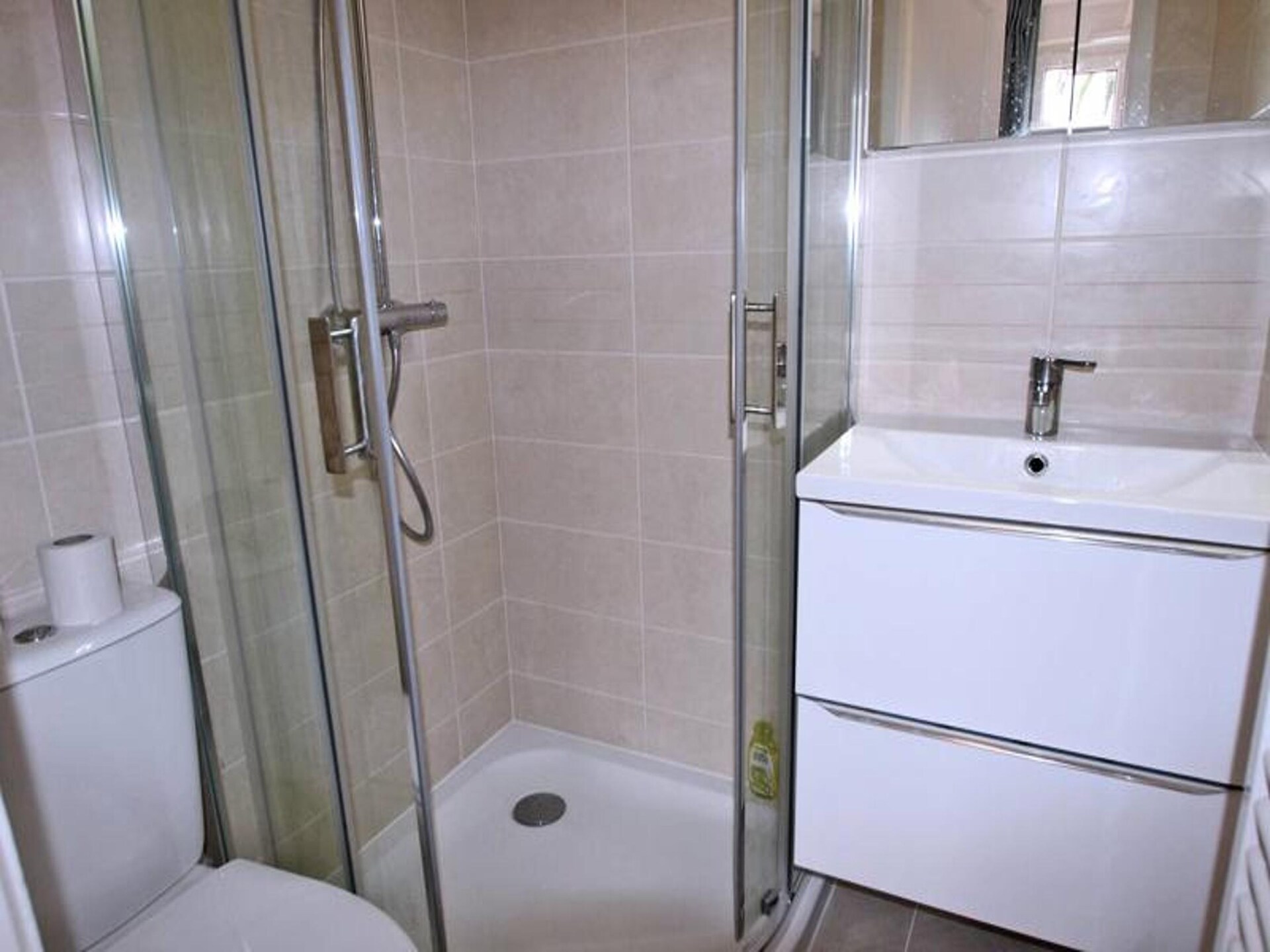 Licht appartement in Sainte-Maxime met zeezicht, vlakbij strand en centrum - foto 22