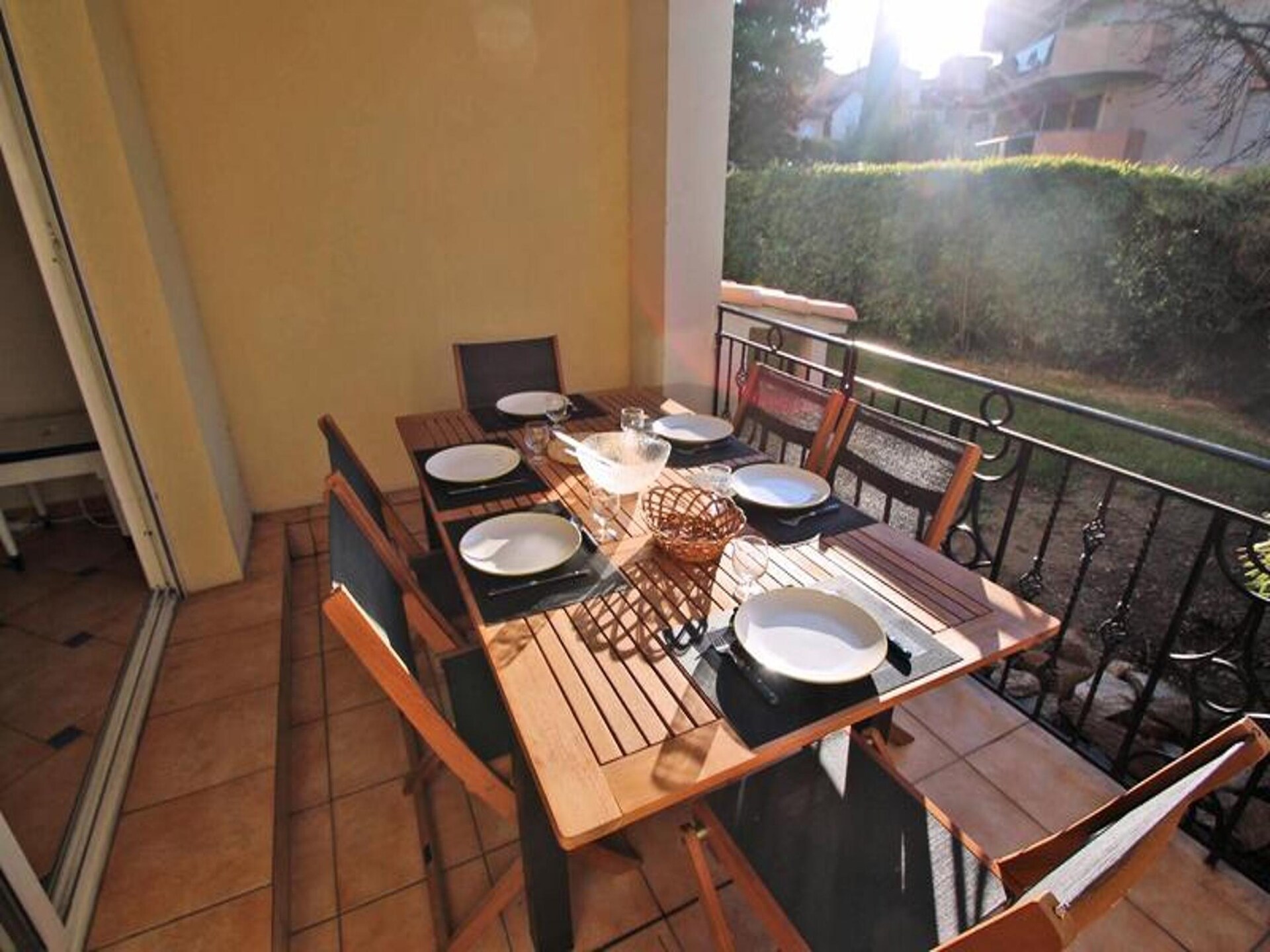 Licht appartement op de begane grond met terras, vlakbij strand en centrum - foto 28