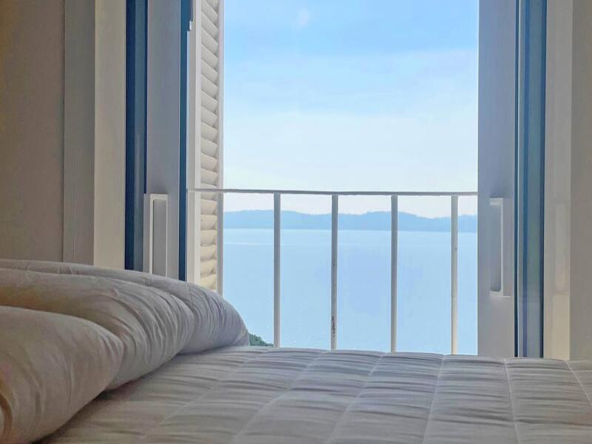 Prachtig gerenoveerd appartement met uitzicht op de Golf van Saint-Tropez - foto 9