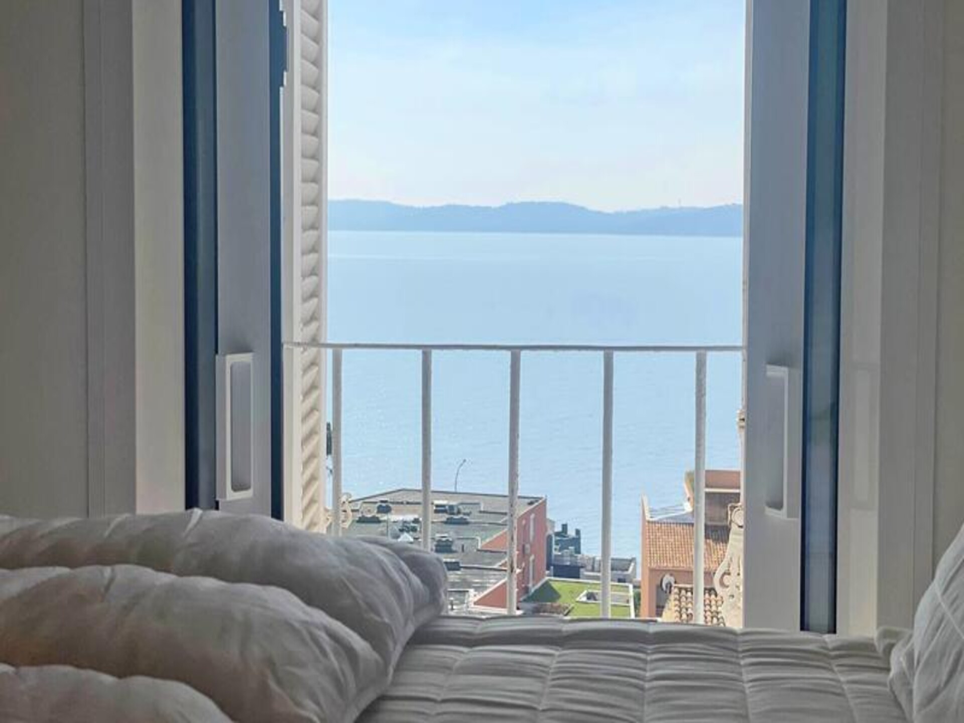 Prachtig gerenoveerd appartement met uitzicht op de Golf van Saint-Tropez - foto 14