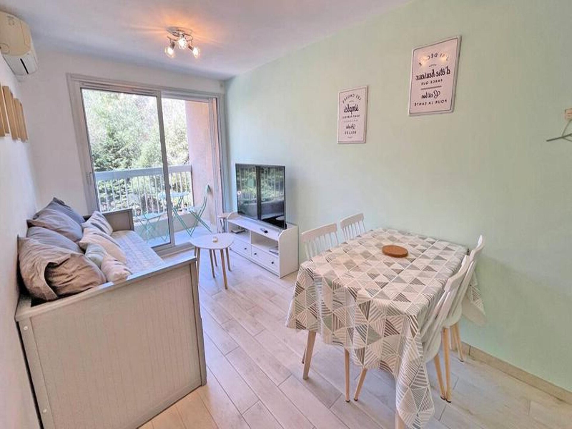 Knus appartement met balkon in centrum Sainte-Maxime, 400m van strand - foto 7