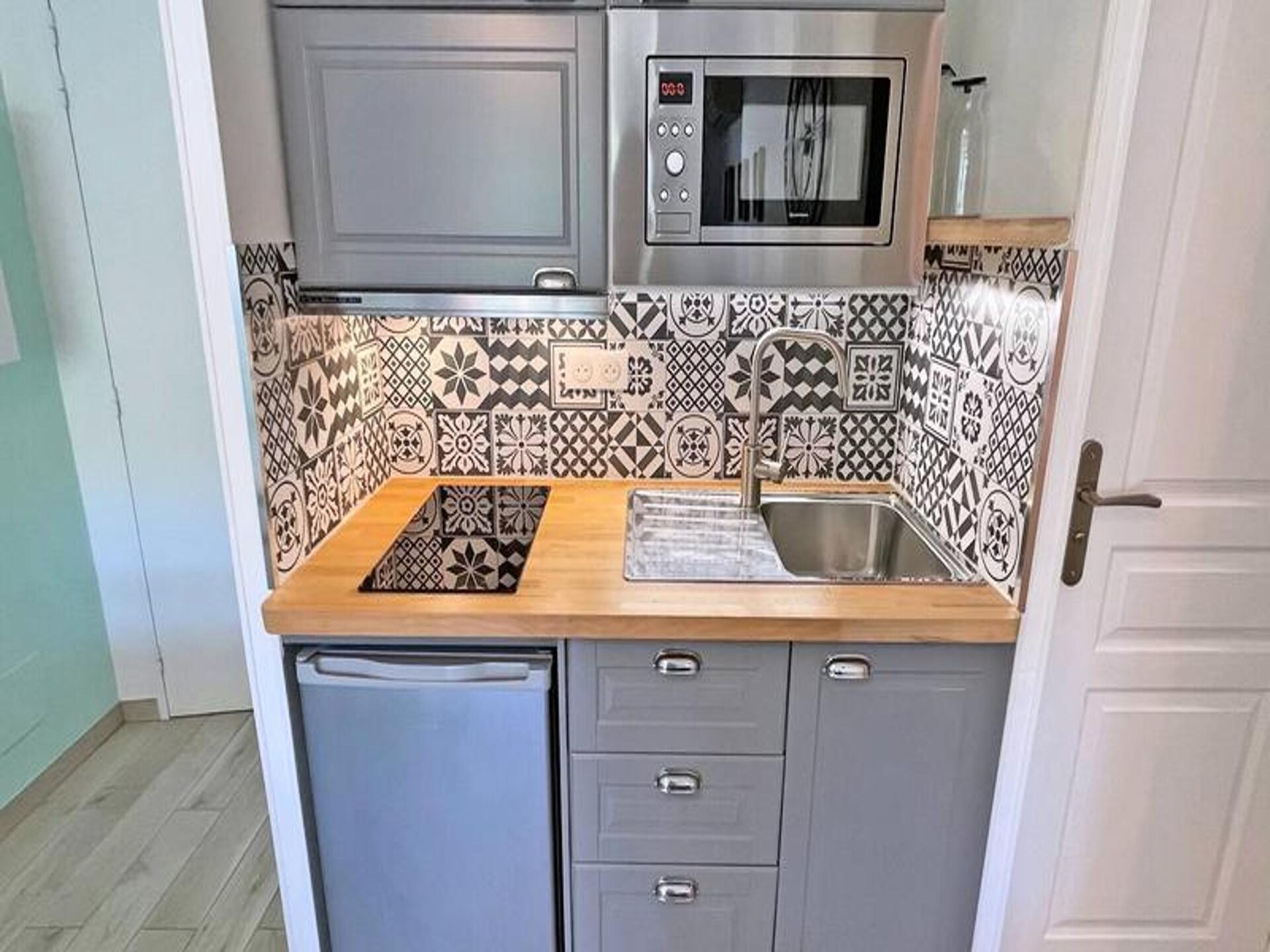 Knus appartement met balkon in centrum Sainte-Maxime, 400m van strand - foto 4