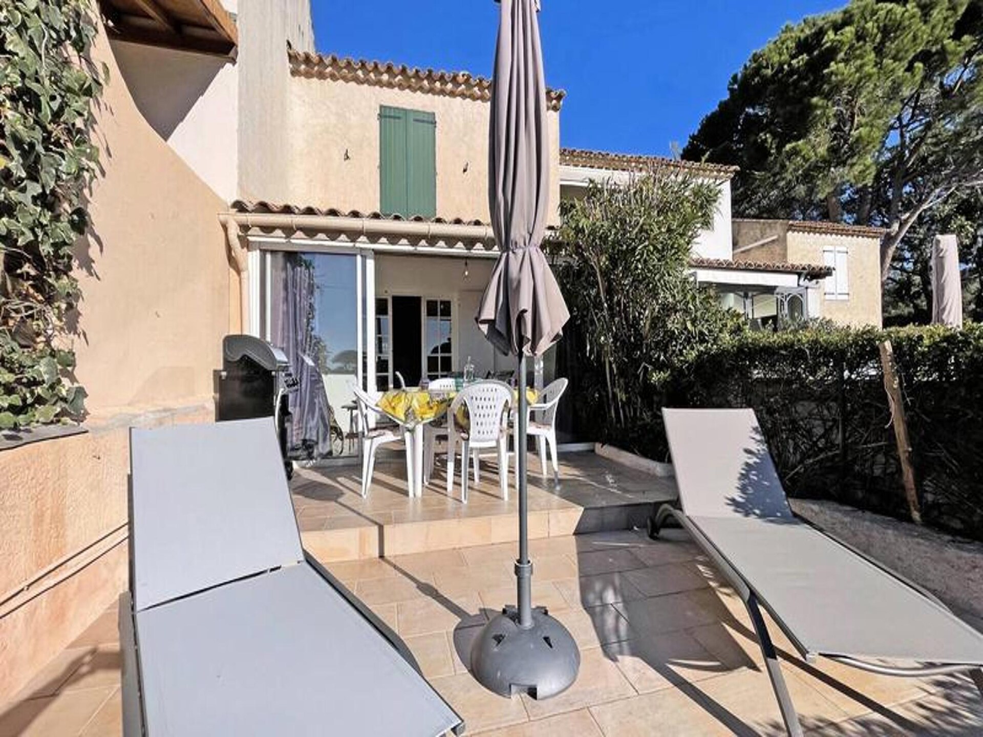 Zonnig appartement met zeezicht en zwembad op 600m van het strand in Ste Maxime - foto 20