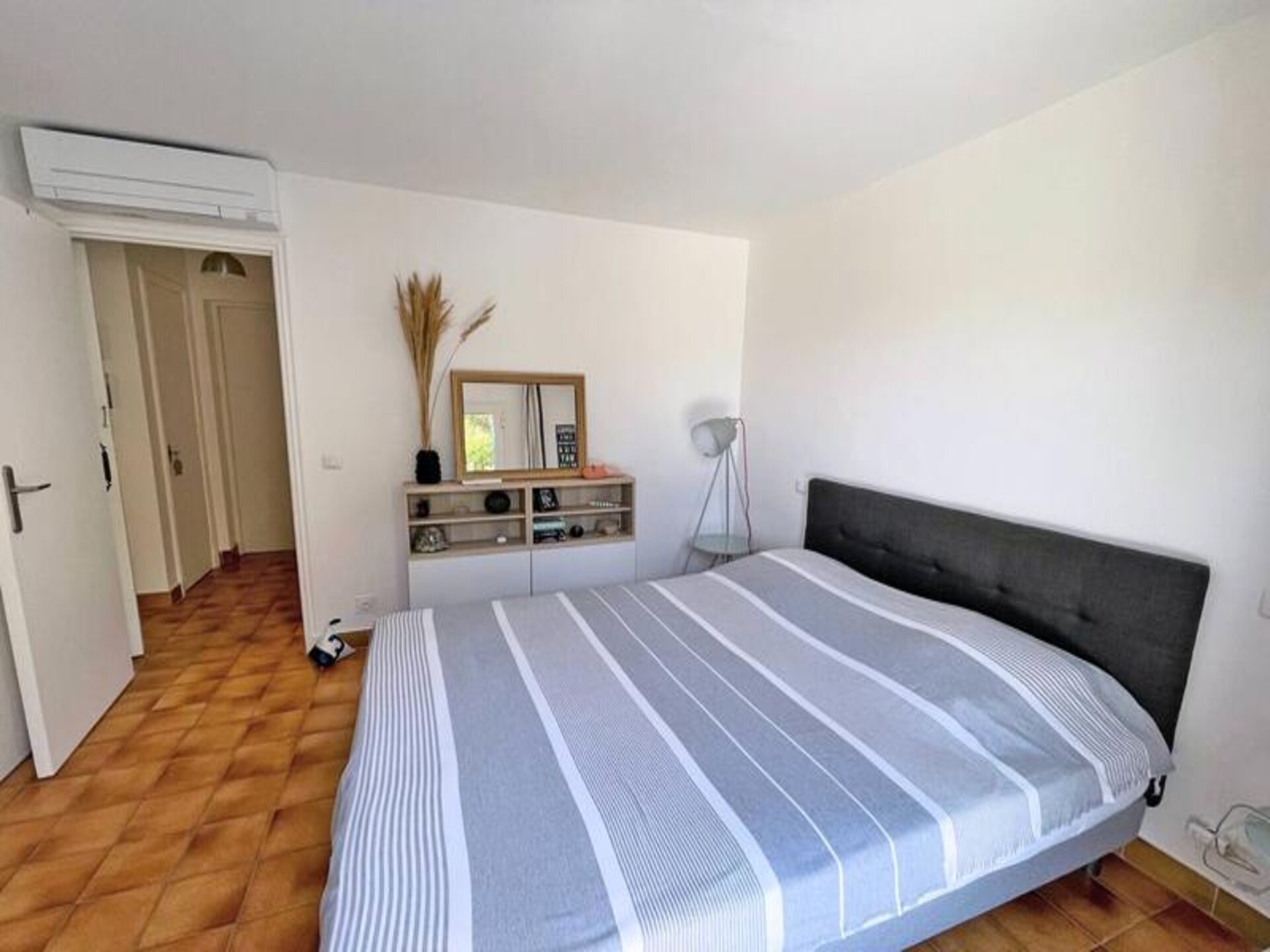 Licht appartement met airco en tuin, op 1,8 km van het strand van Sainte-Maxime - foto 13