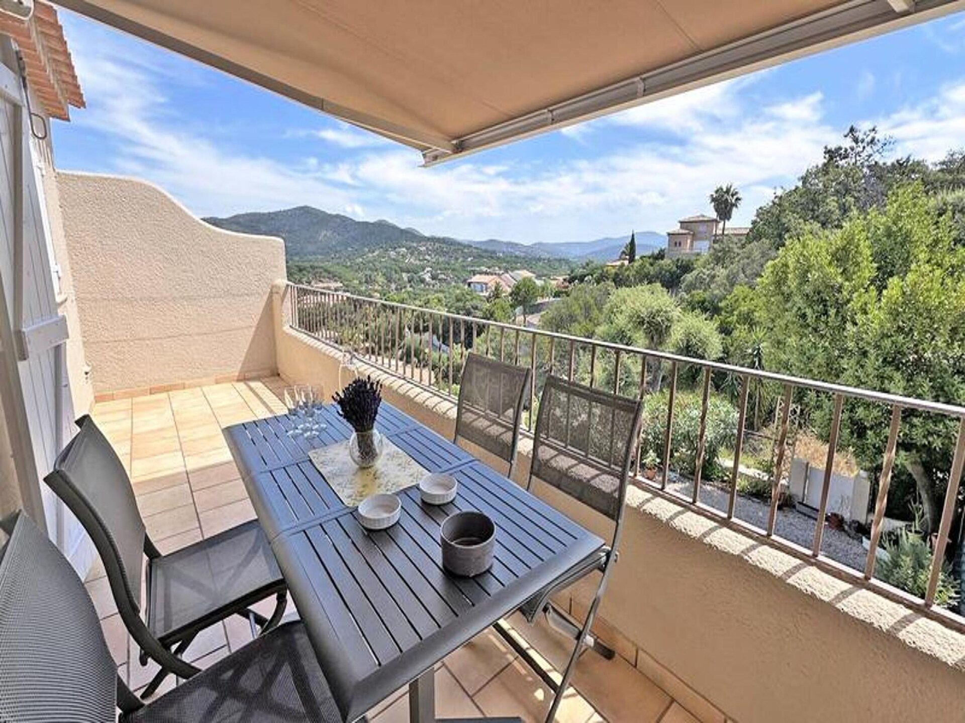 Zonnig appartement met zwembad en terras nabij Sainte-Maxime - foto 17
