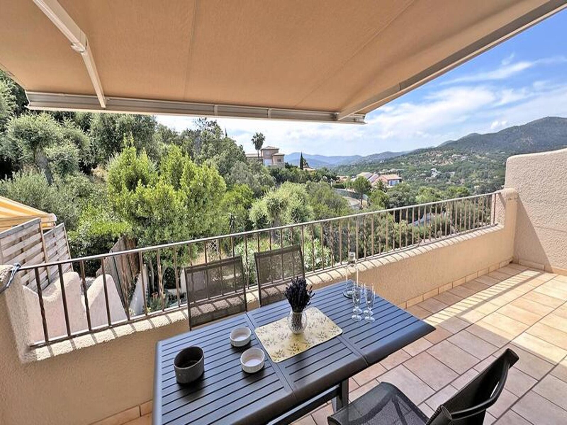 Zonnig appartement met zwembad en terras nabij Sainte-Maxime - foto 20