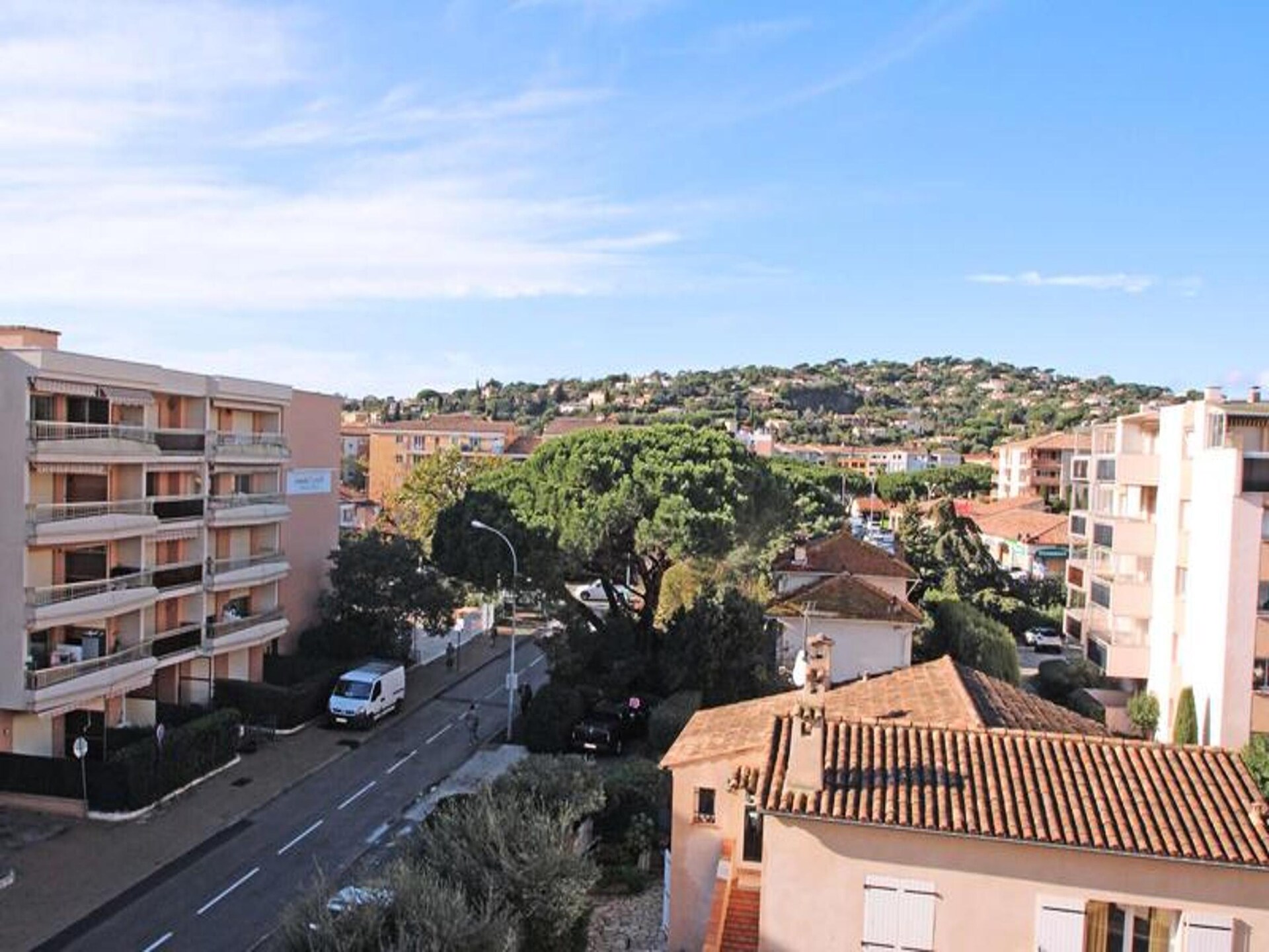Ruim appartement met balkon, op 400 meter van het strand in Sainte-Maxime - foto 24