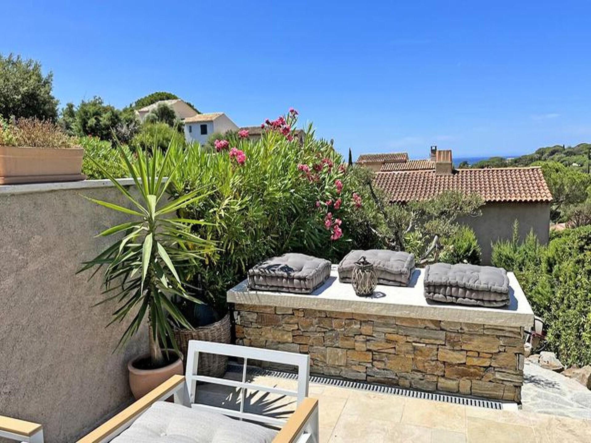Gerenoveerd appartement met zeezicht en zwembad in Sainte-Maxime - foto 20