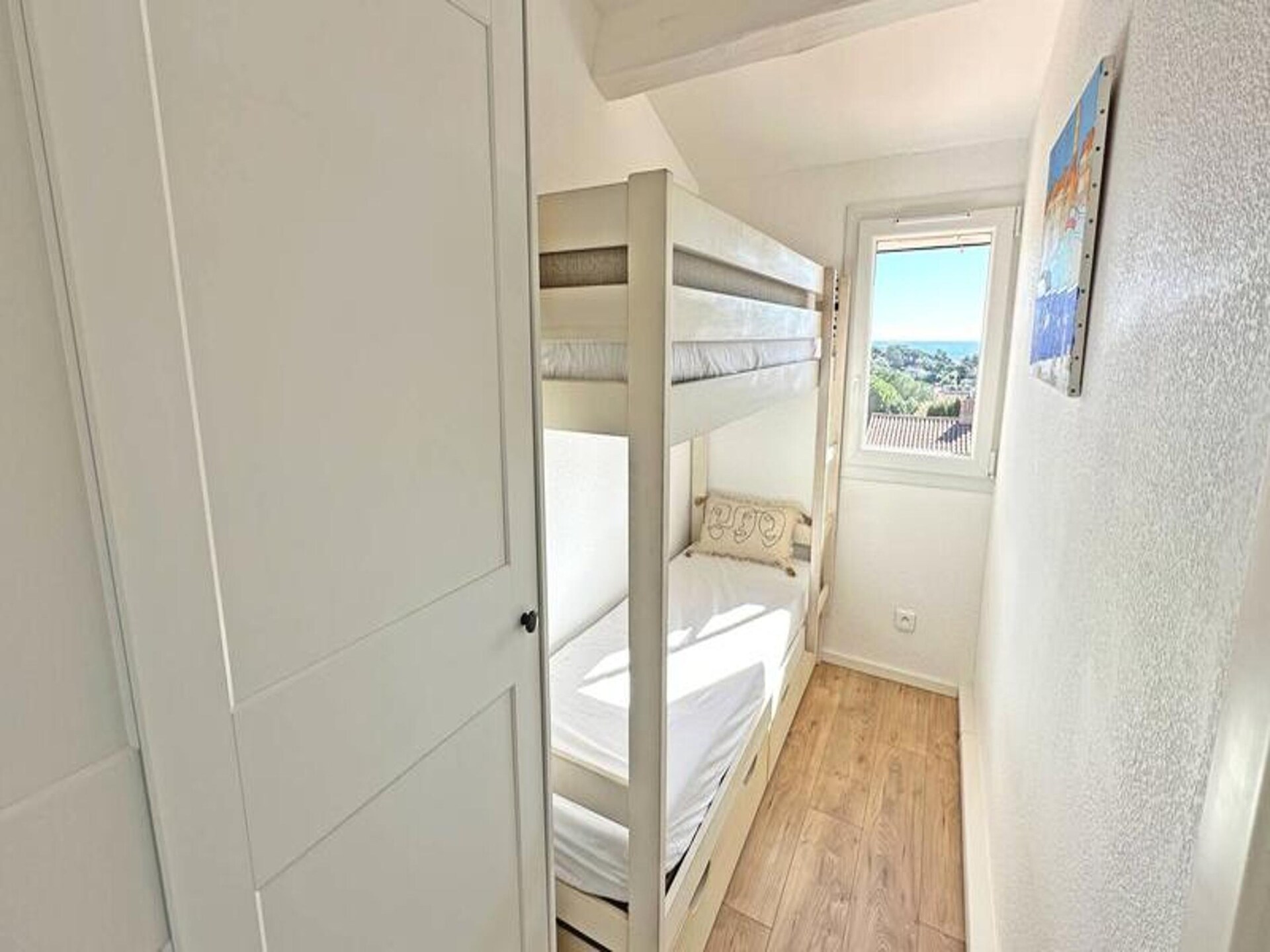 Gerenoveerd appartement met zeezicht en zwembad in Sainte-Maxime - foto 18