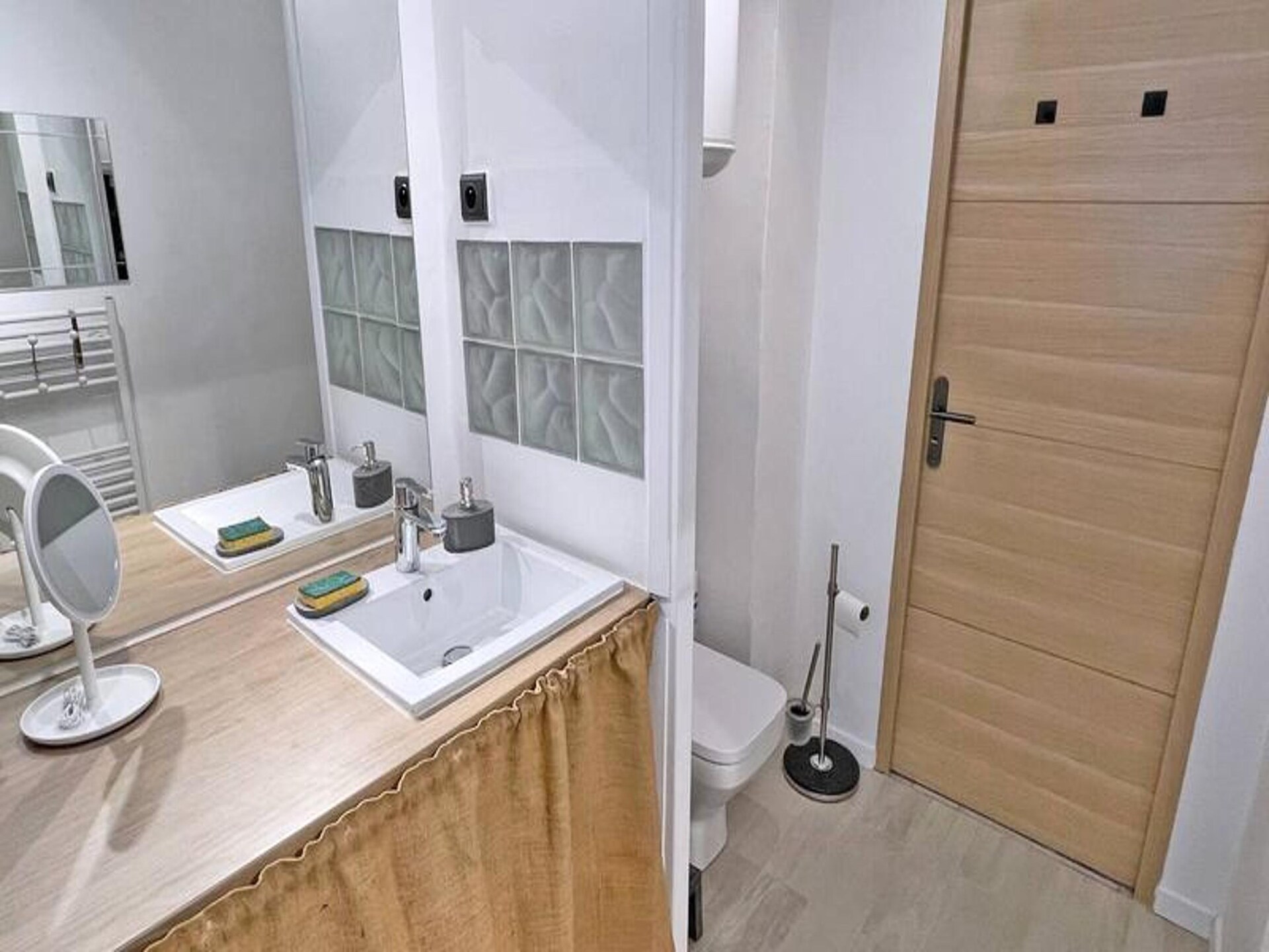 Gerenoveerde studio met terras op 300 meter van het strand in Sainte-Maxime - foto 16
