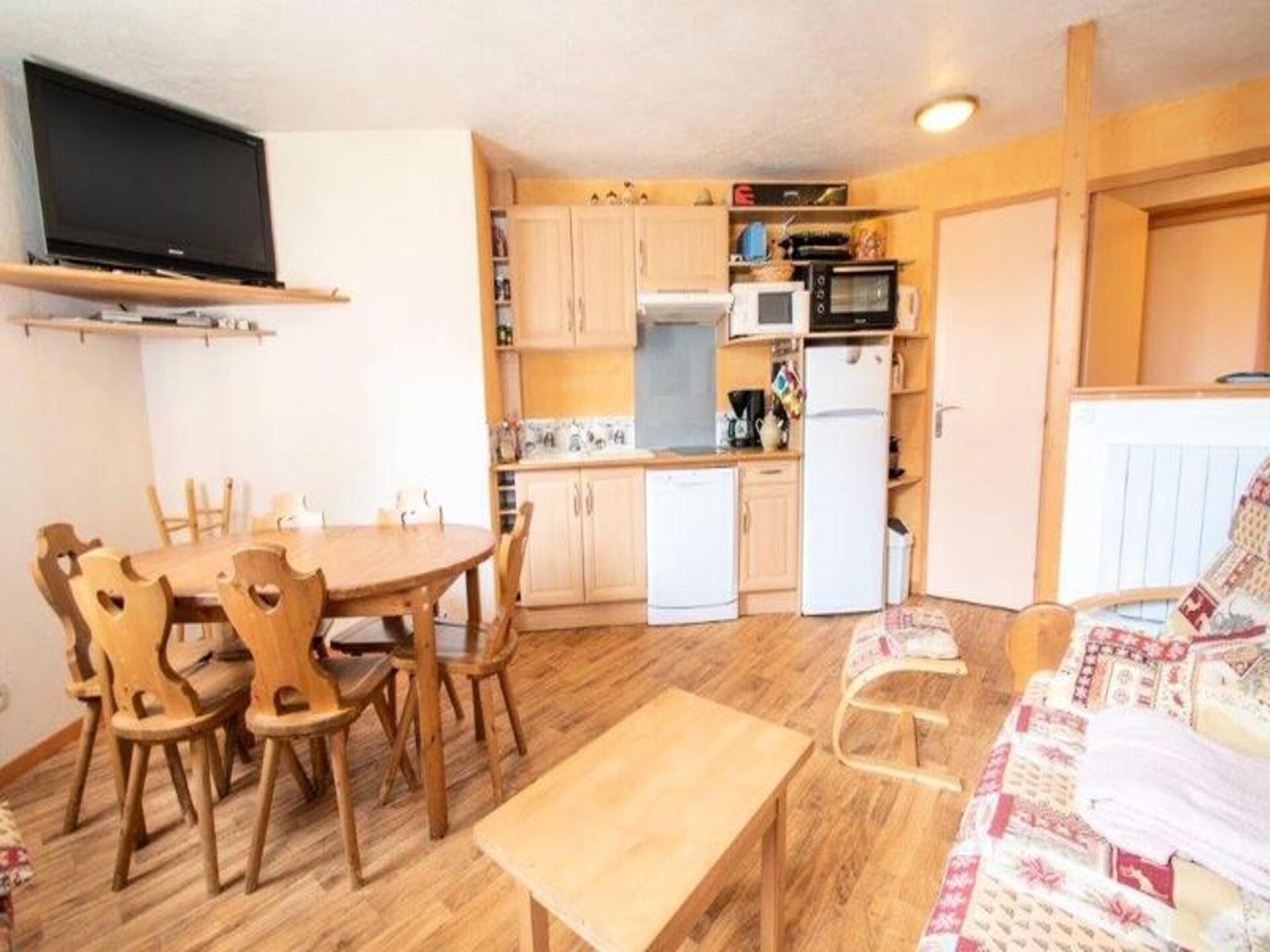 Ruim appartement aan de piste in Vénosc met uitzicht op de bergen - foto 11