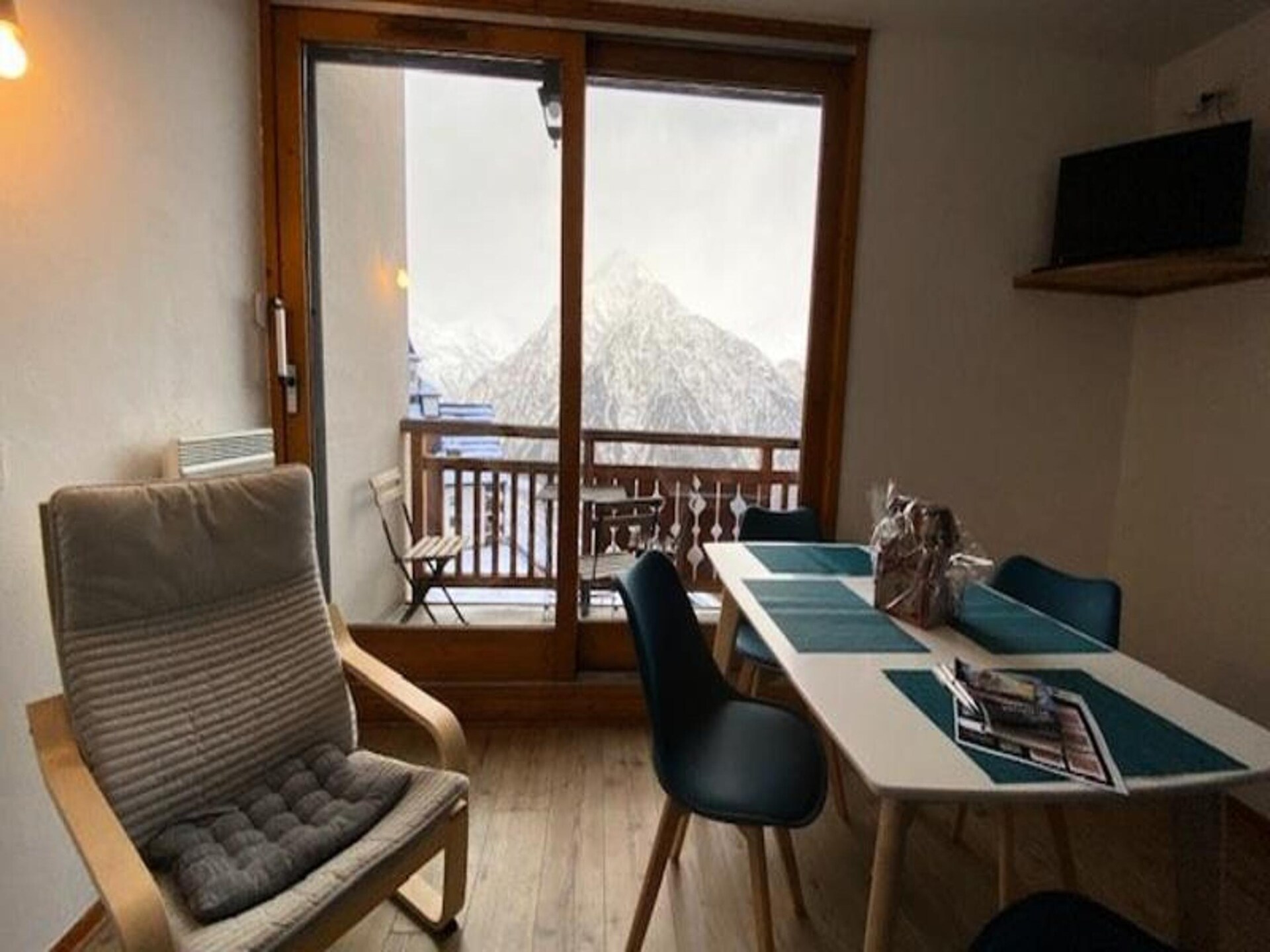 Appartement Soleil in Venosc: direct aan de piste met zuidbalkon - foto 16
