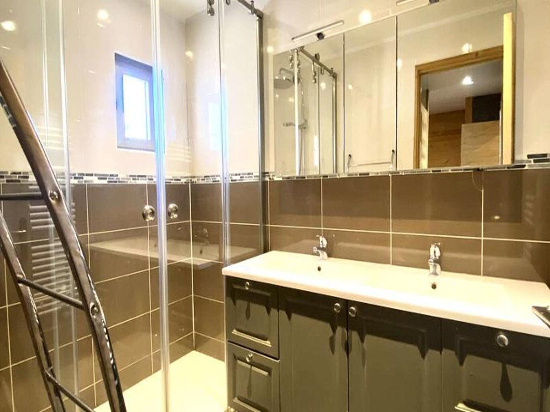 Stijlvol 3-kamerappartement in het hart van Vénosc met panoramisch bergzicht - foto 29