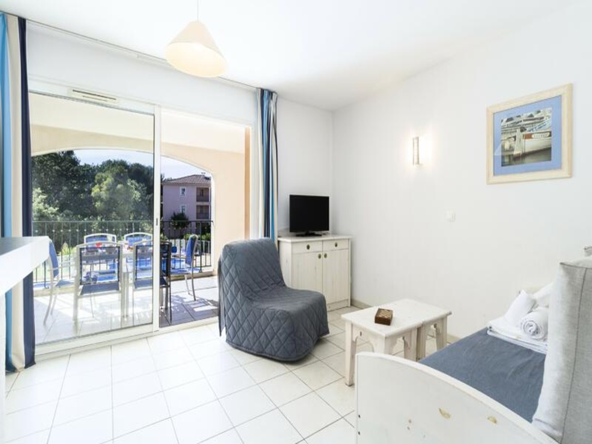 Ruim 6-persoons appartement met zwembad op 350m van het strand - foto 22