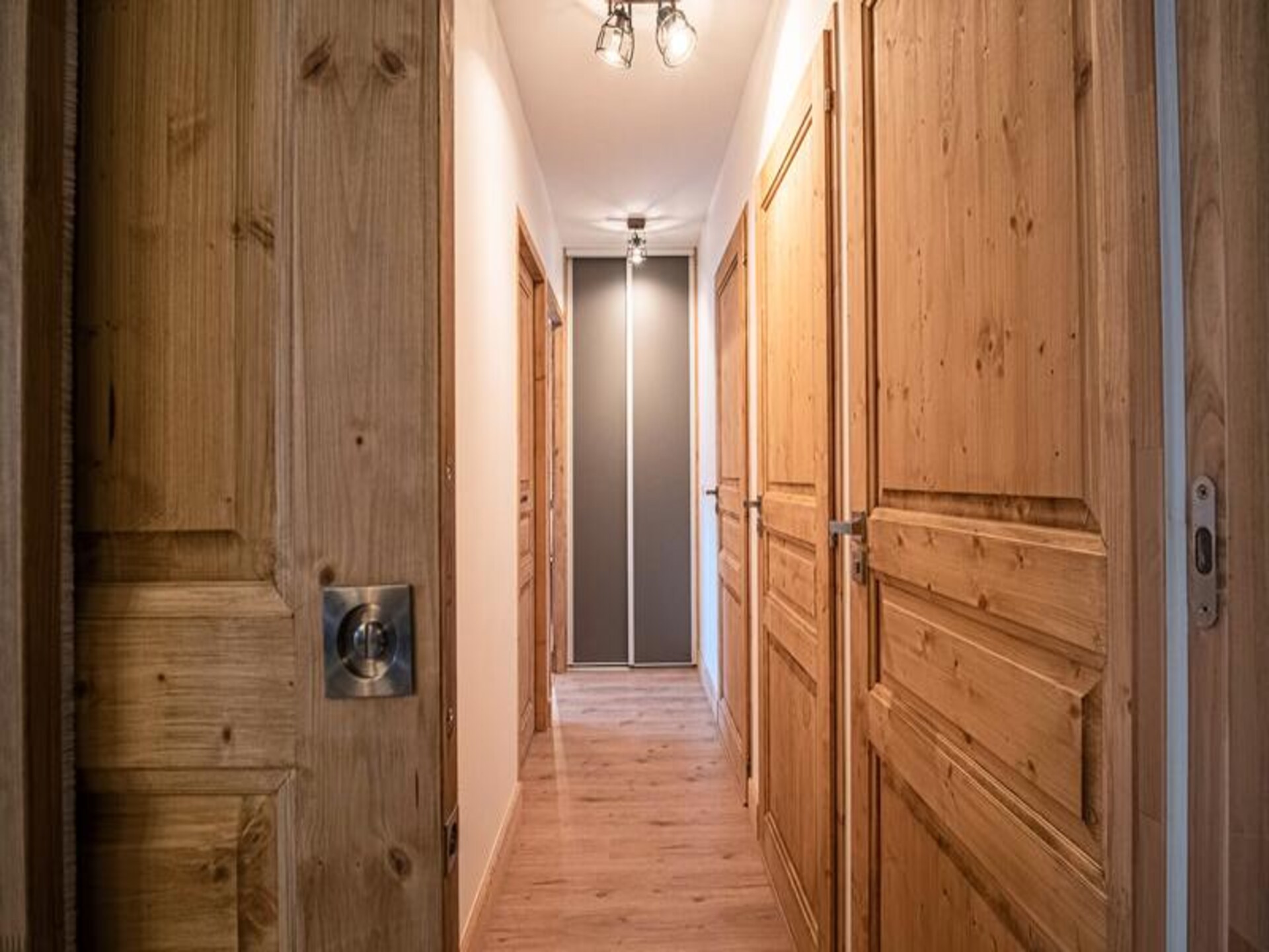 Ski-in, ski-out appartement op 50m van de piste met panoramisch uitzicht - foto 17