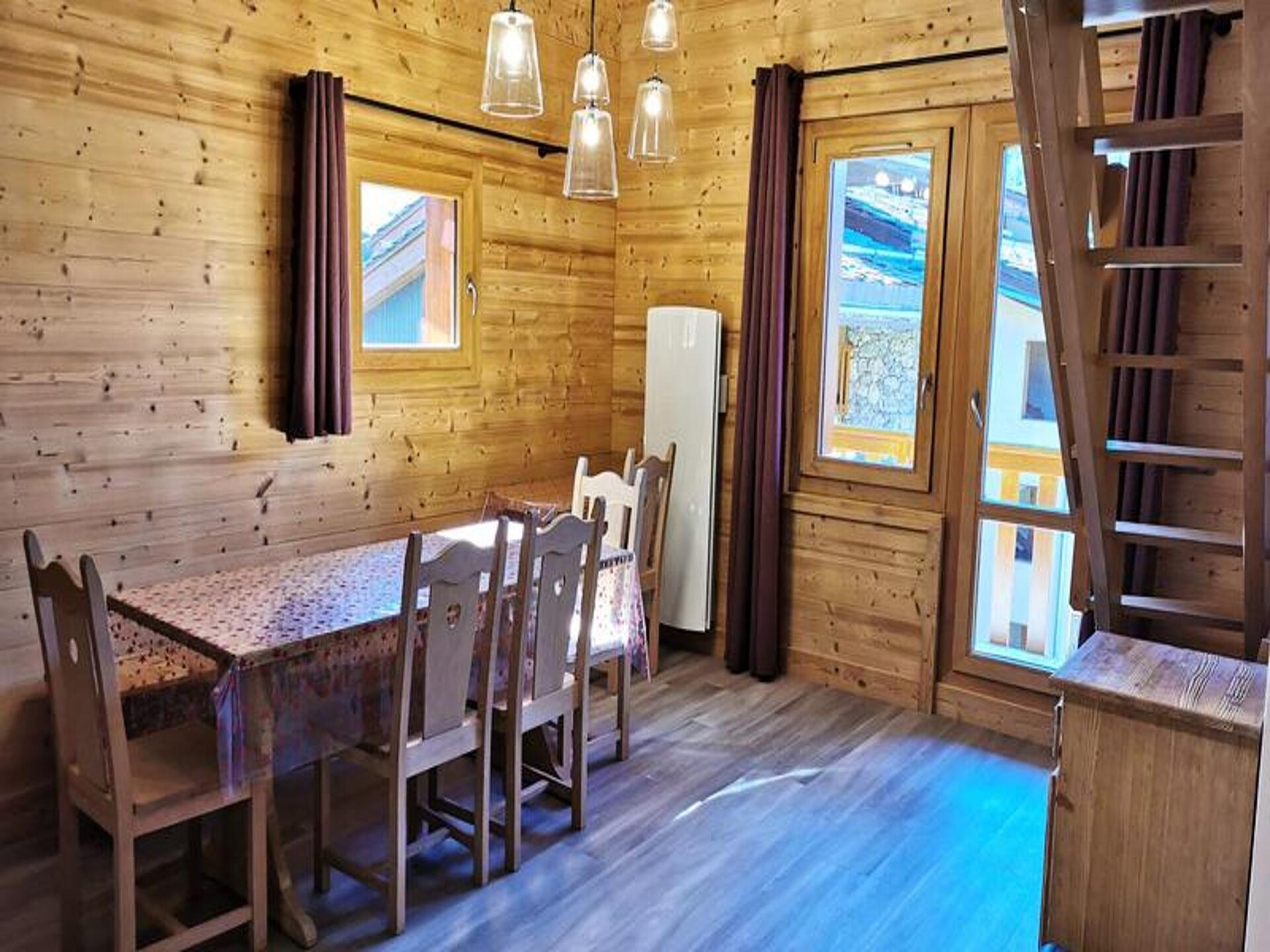 Riant 9-persoons appartement direct aan de piste in Les Avanchers Valmorel - foto 14