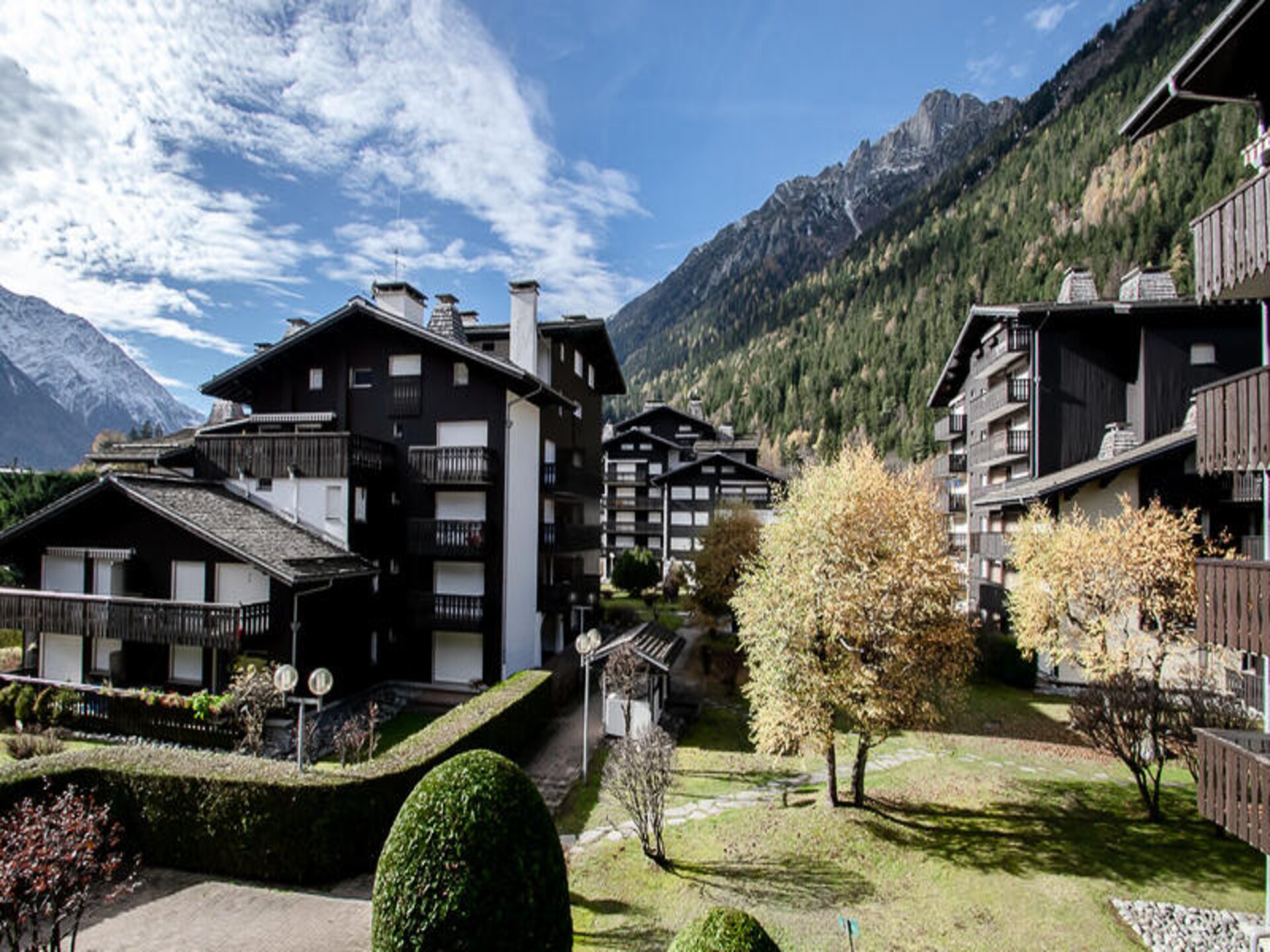 Ski-in/ski-out appartement met Mont-Blanc uitzicht in het hart van Chamonix - foto 4