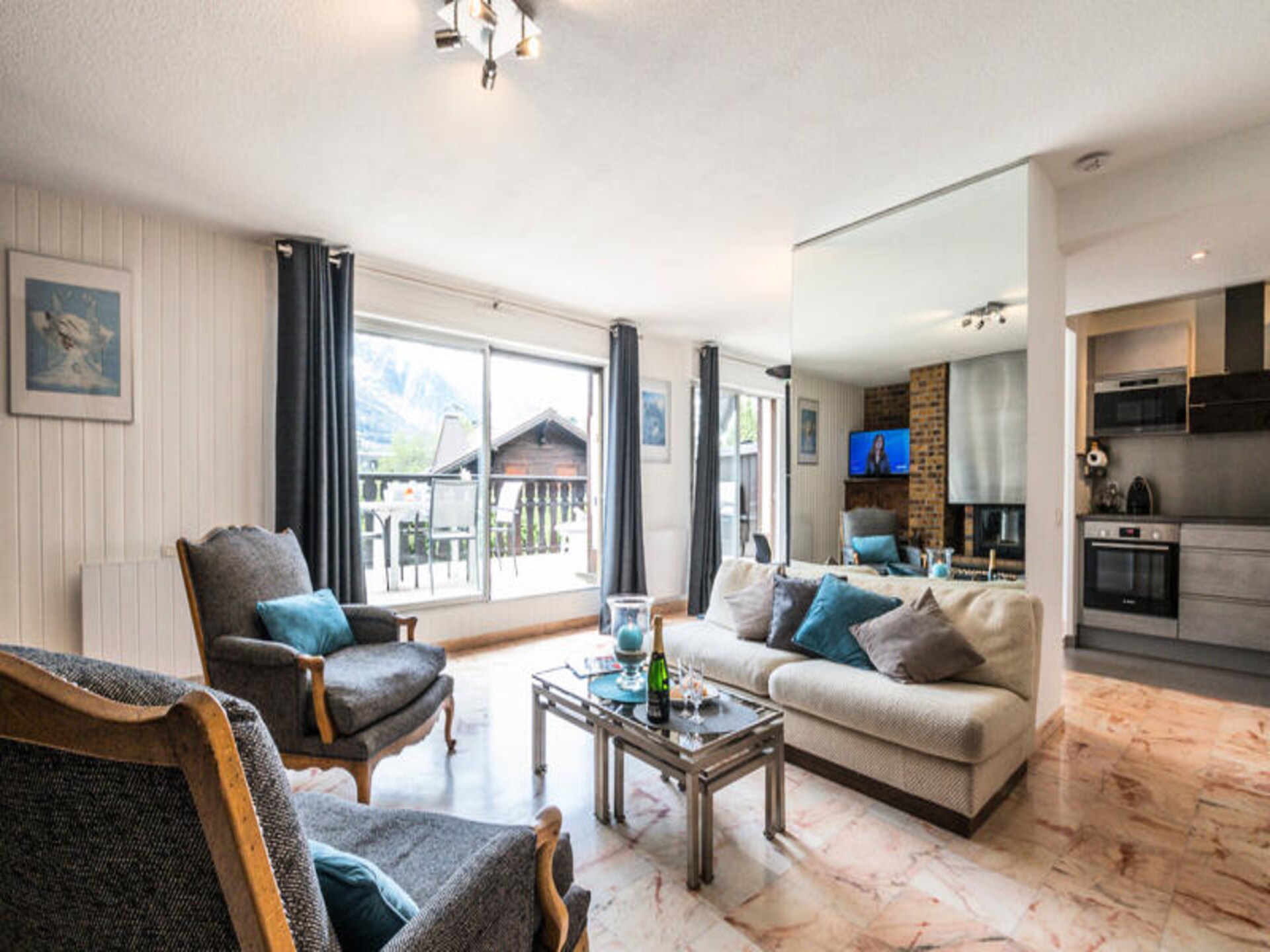 Ski-in/ski-out appartement met Mont-Blanc uitzicht in het hart van Chamonix - foto 6