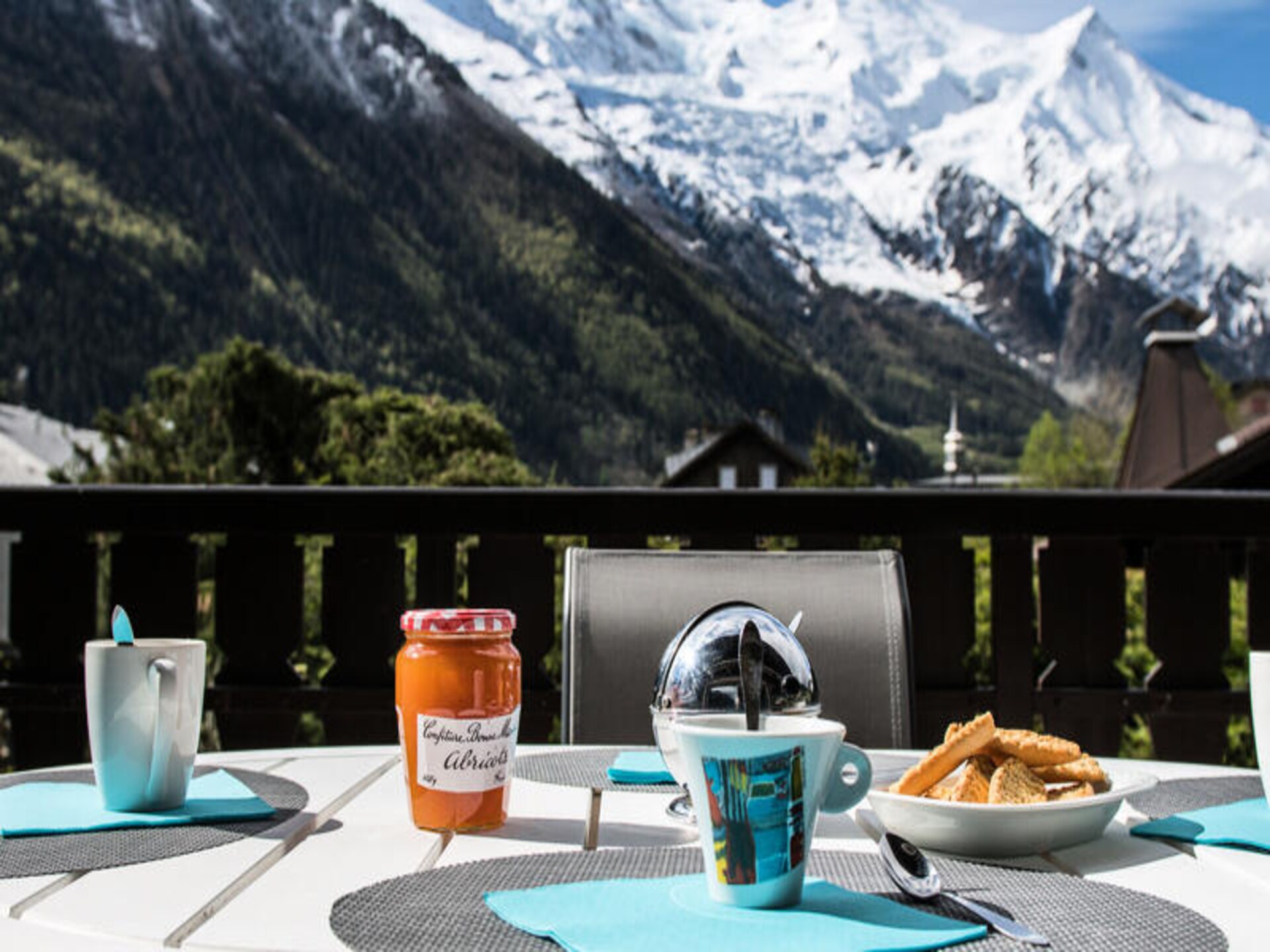 Ski-in/ski-out appartement met Mont-Blanc uitzicht in het hart van Chamonix - foto 11