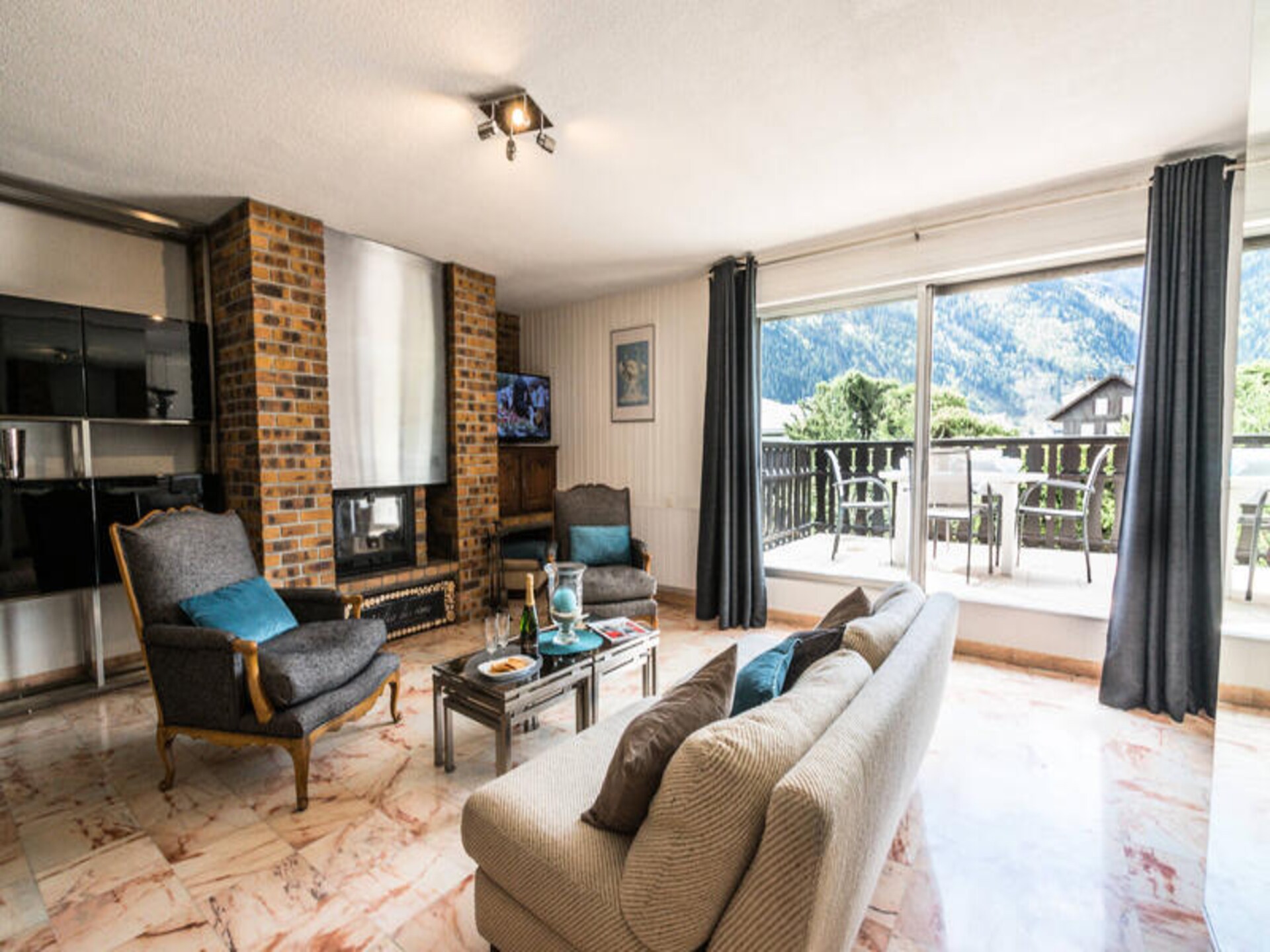 Ski-in/ski-out appartement met Mont-Blanc uitzicht in het hart van Chamonix - foto 12