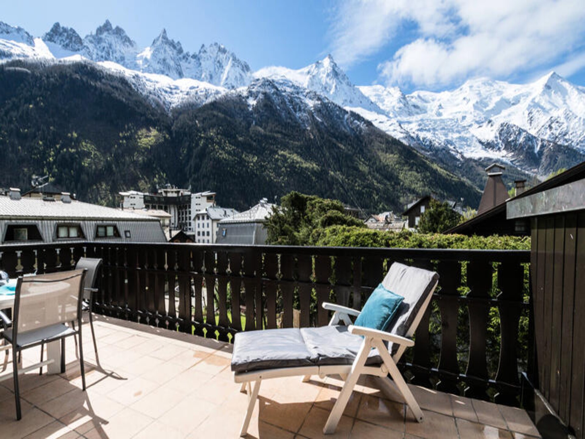 Ski-in/ski-out appartement met Mont-Blanc uitzicht in het hart van Chamonix - foto 13