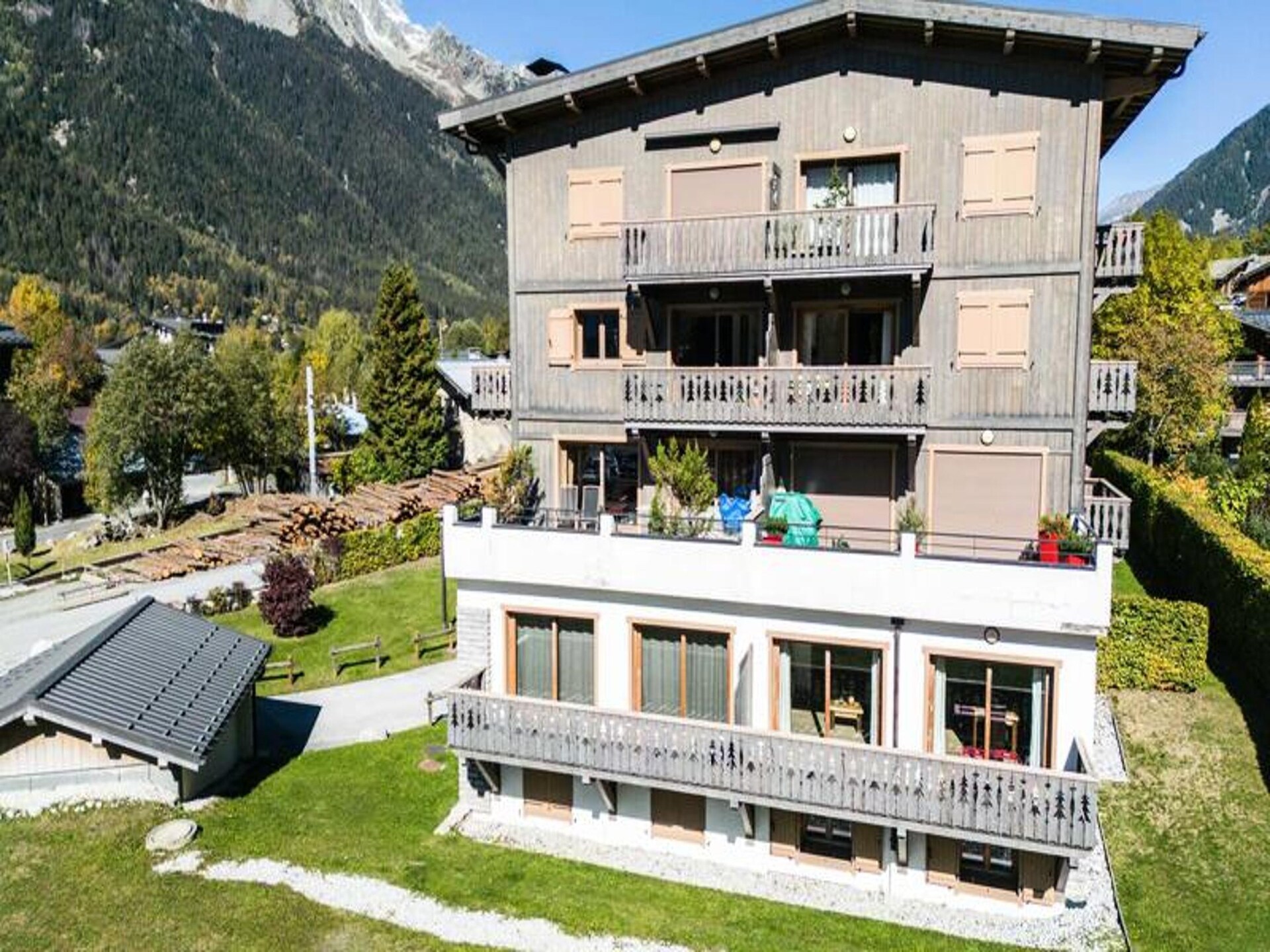 Appartement met Mont-Blanc uitzicht op 450m van het centrum van Chamonix - foto 4