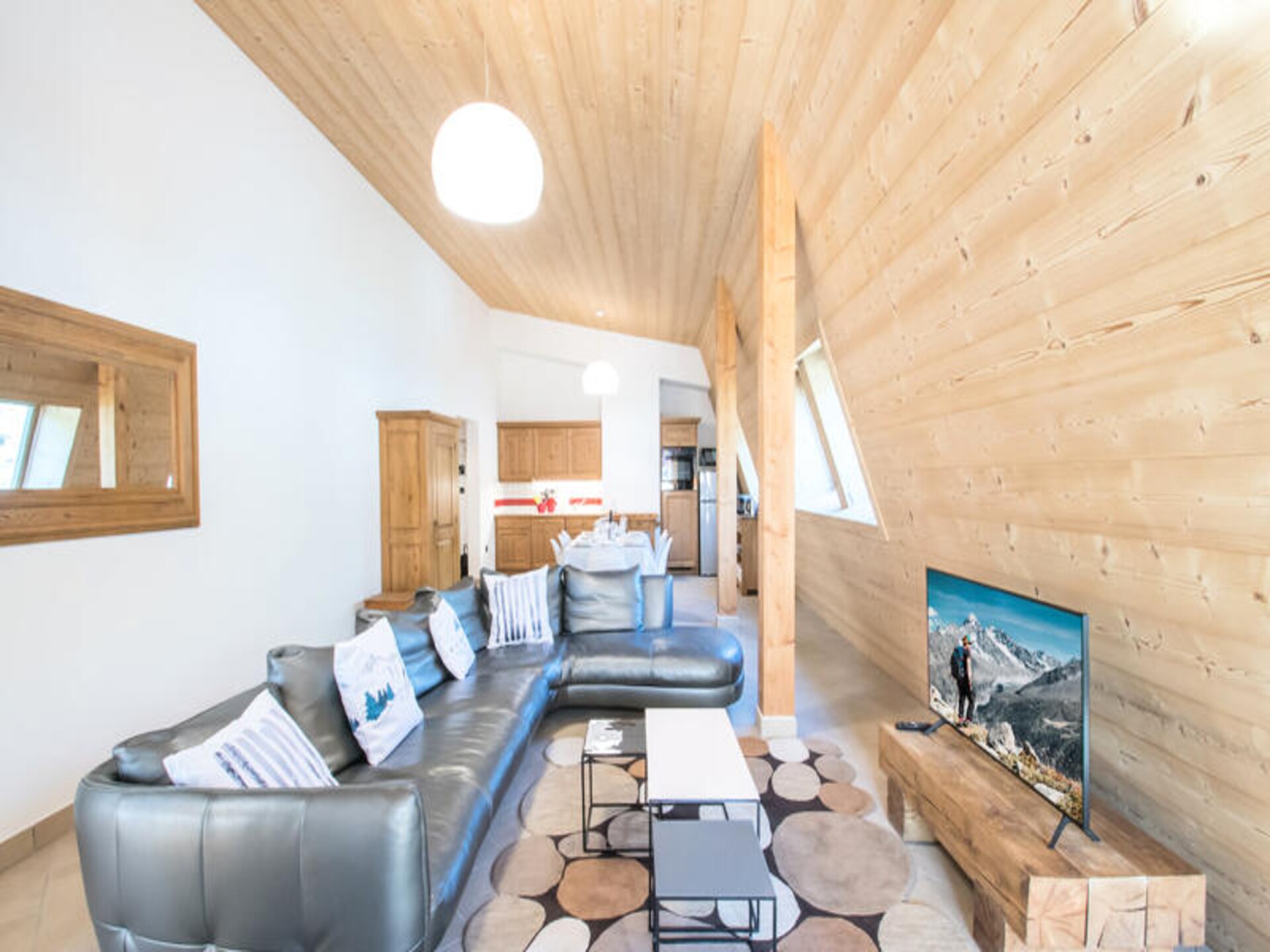 Ruim 4-slaapkamer appartement in het hart van Chamonix met uitzicht op de Mont Blanc - foto 5