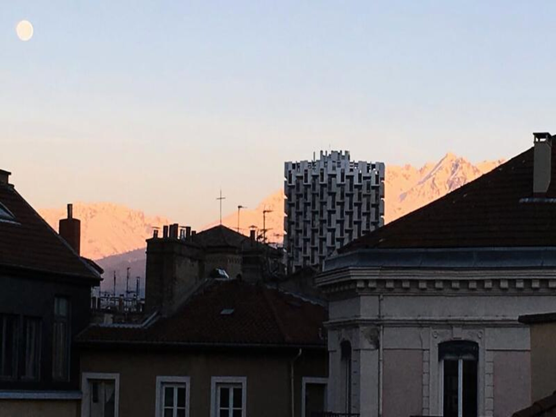 Modern appartement in historisch hart Grenoble, vlakbij Bastille - foto 22