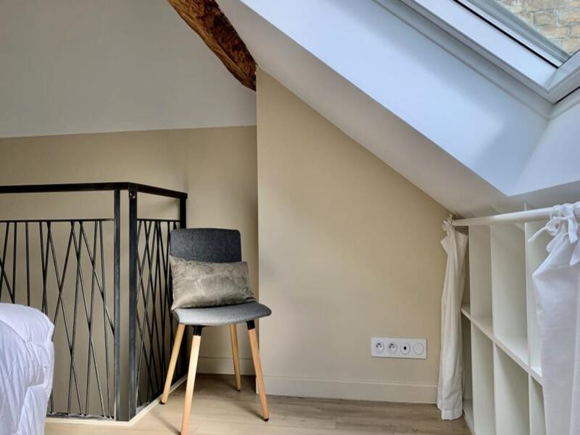 La Perle: Stijlvol Appartement in Hypercentrum Grenoble, tegenover Place Victor Hugo - foto 30
