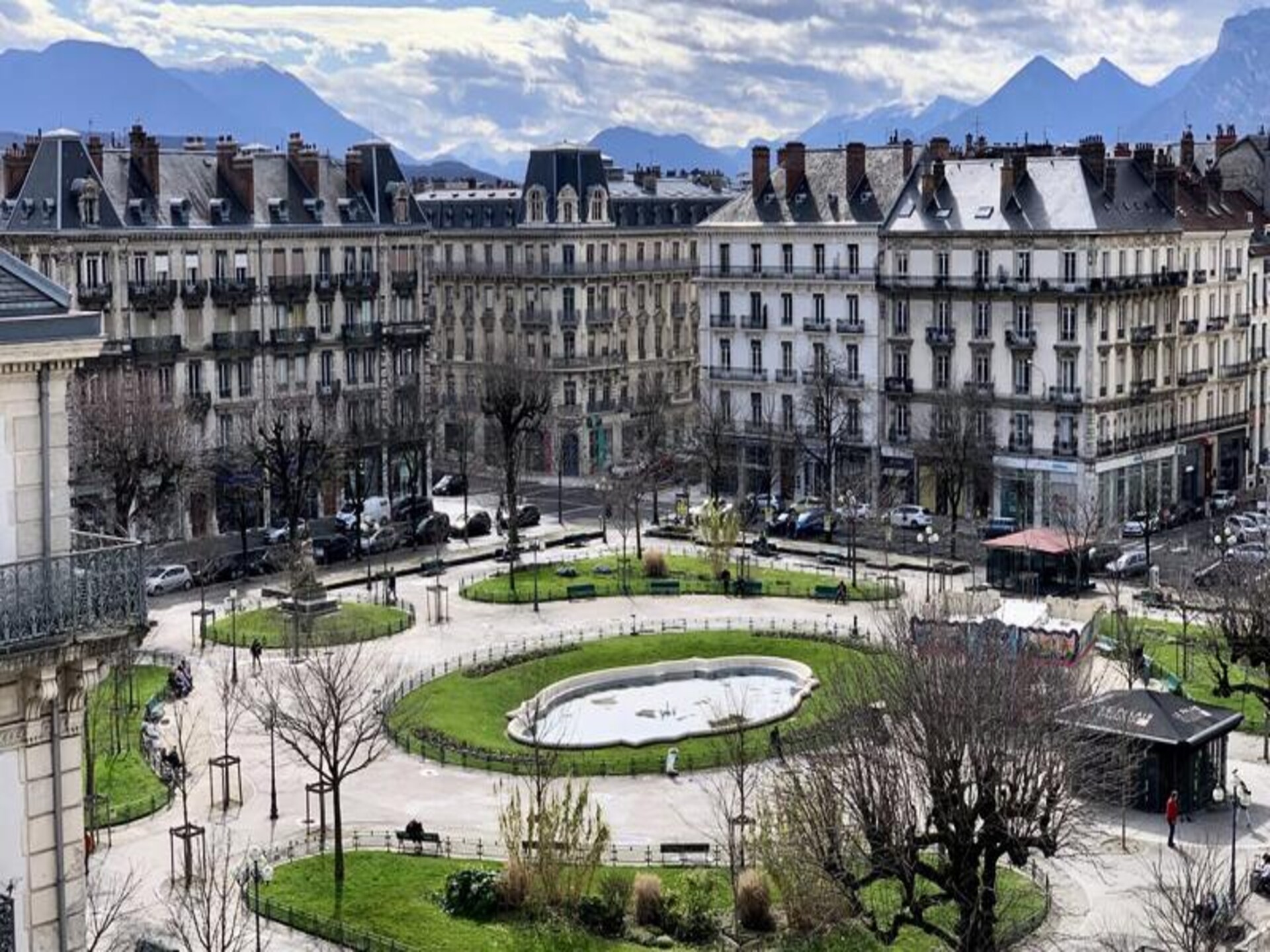 La Perle: Stijlvol Appartement in Hypercentrum Grenoble, tegenover Place Victor Hugo - foto 39