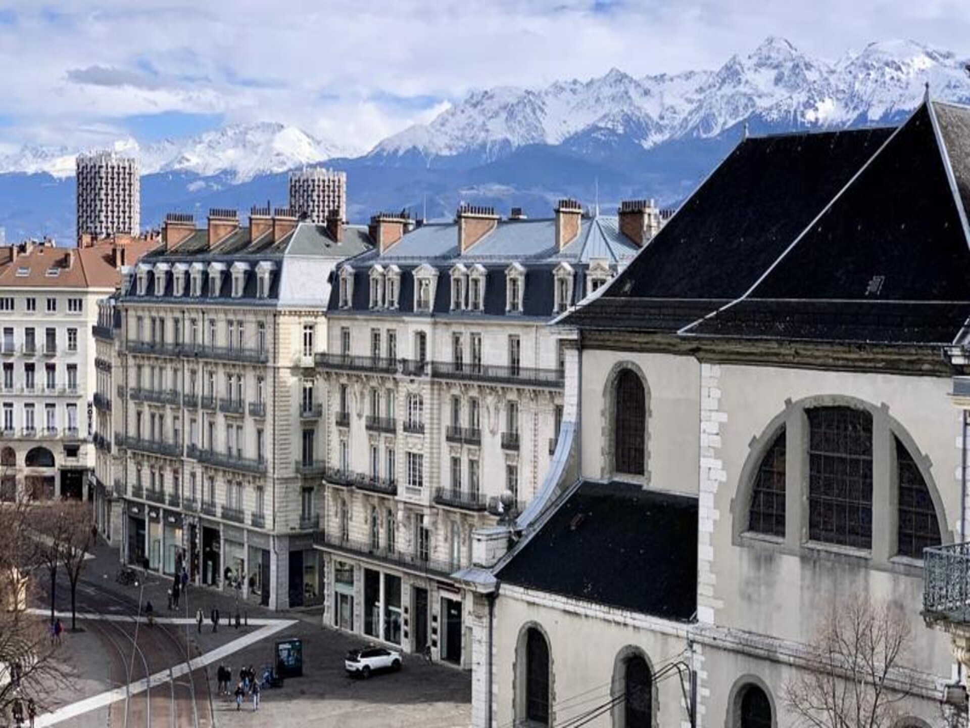 La Perle: Stijlvol Appartement in Hypercentrum Grenoble, tegenover Place Victor Hugo - foto 41