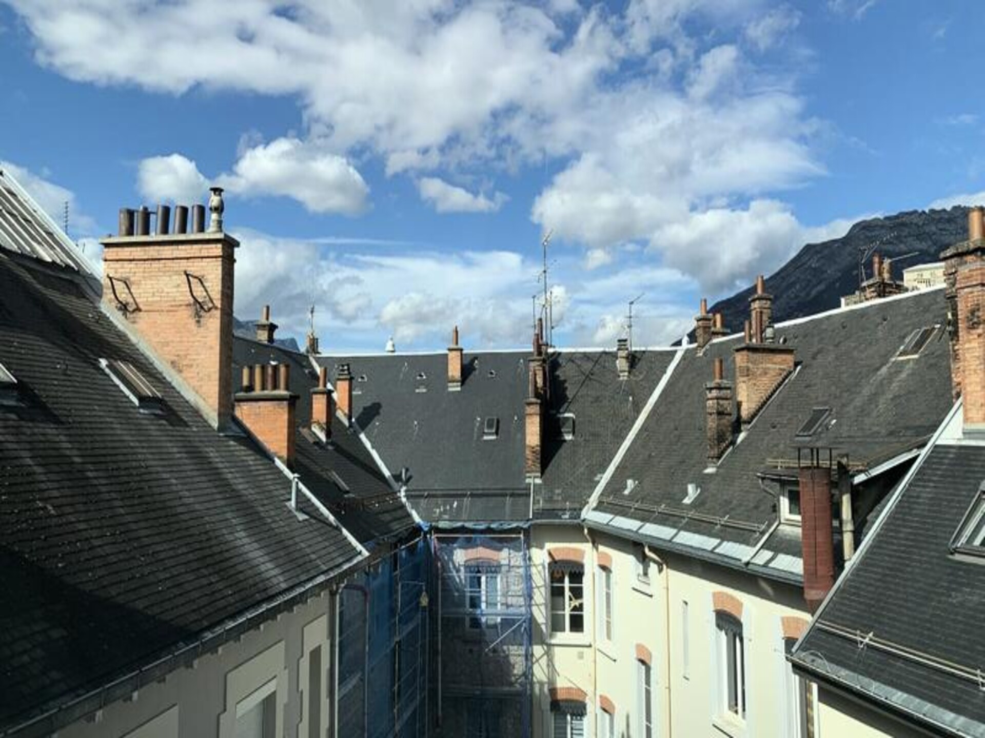 La Perle: Stijlvol Appartement in Hypercentrum Grenoble, tegenover Place Victor Hugo - foto 42