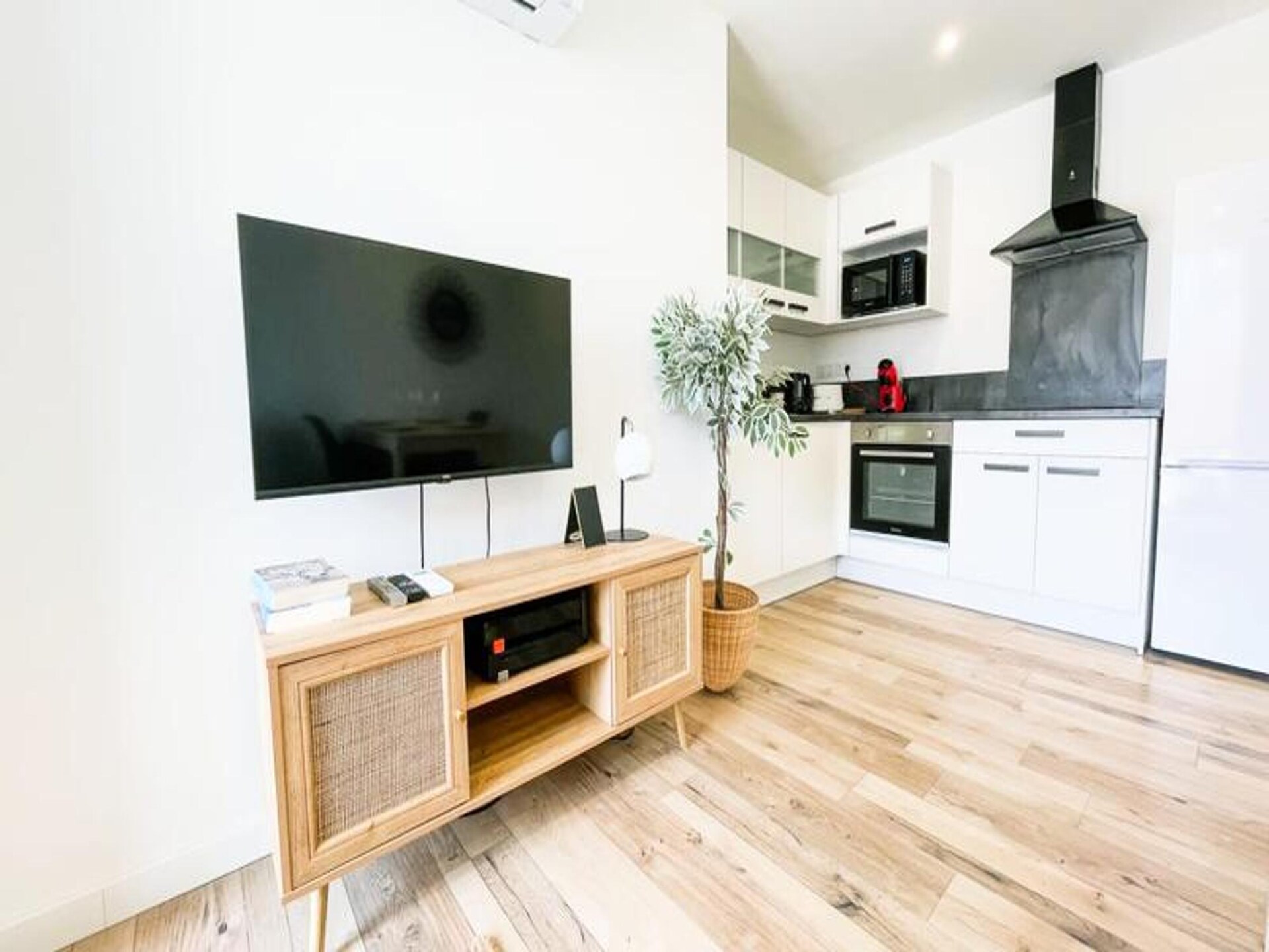 Licht T2-appartement met airco in voetgangersgebied Grenoble - foto 4