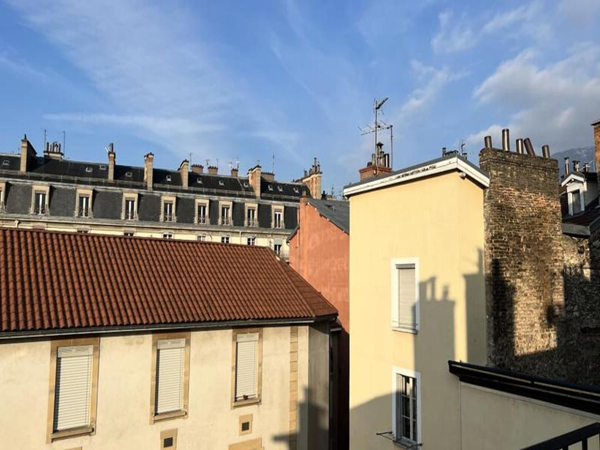 Licht T2-appartement met airco in voetgangersgebied Grenoble - foto 9