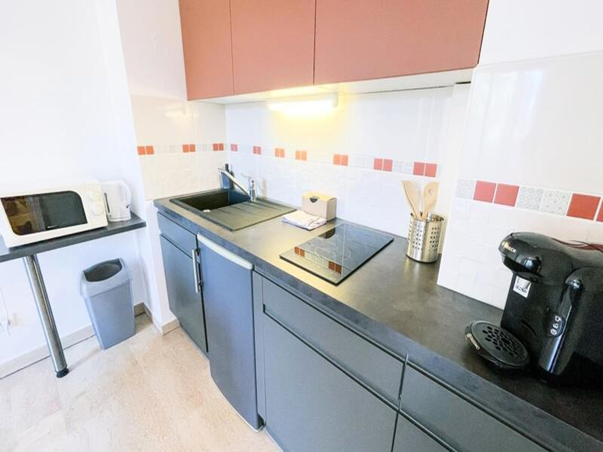 Knusse studio met balkon in Grenoble, vlakbij tram en gratis parkeren - foto 19