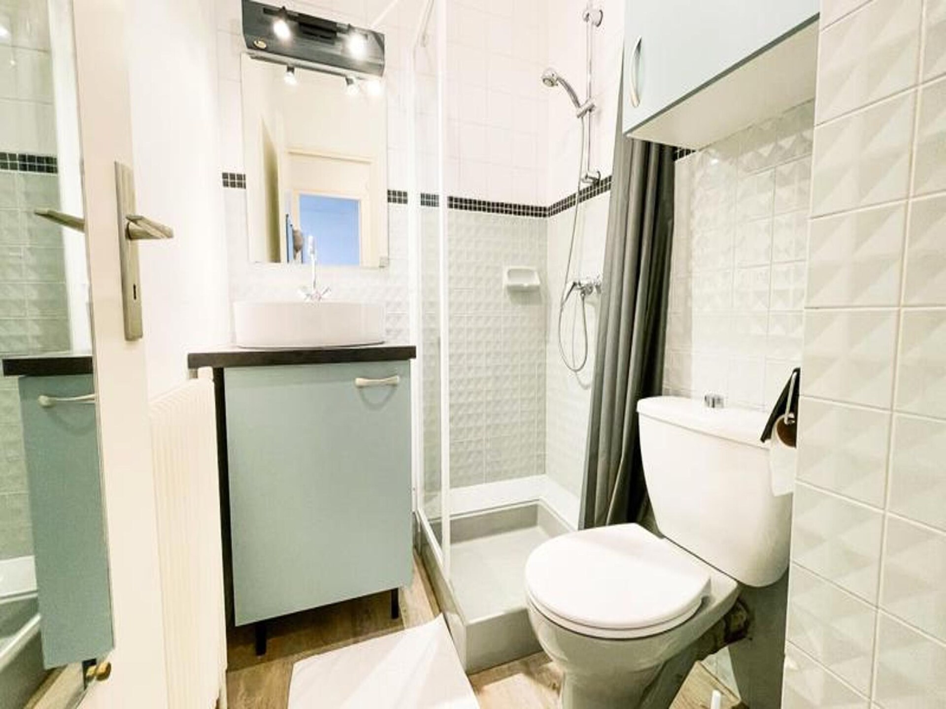 Knusse studio met balkon in Grenoble, vlakbij tram en gratis parkeren - foto 13