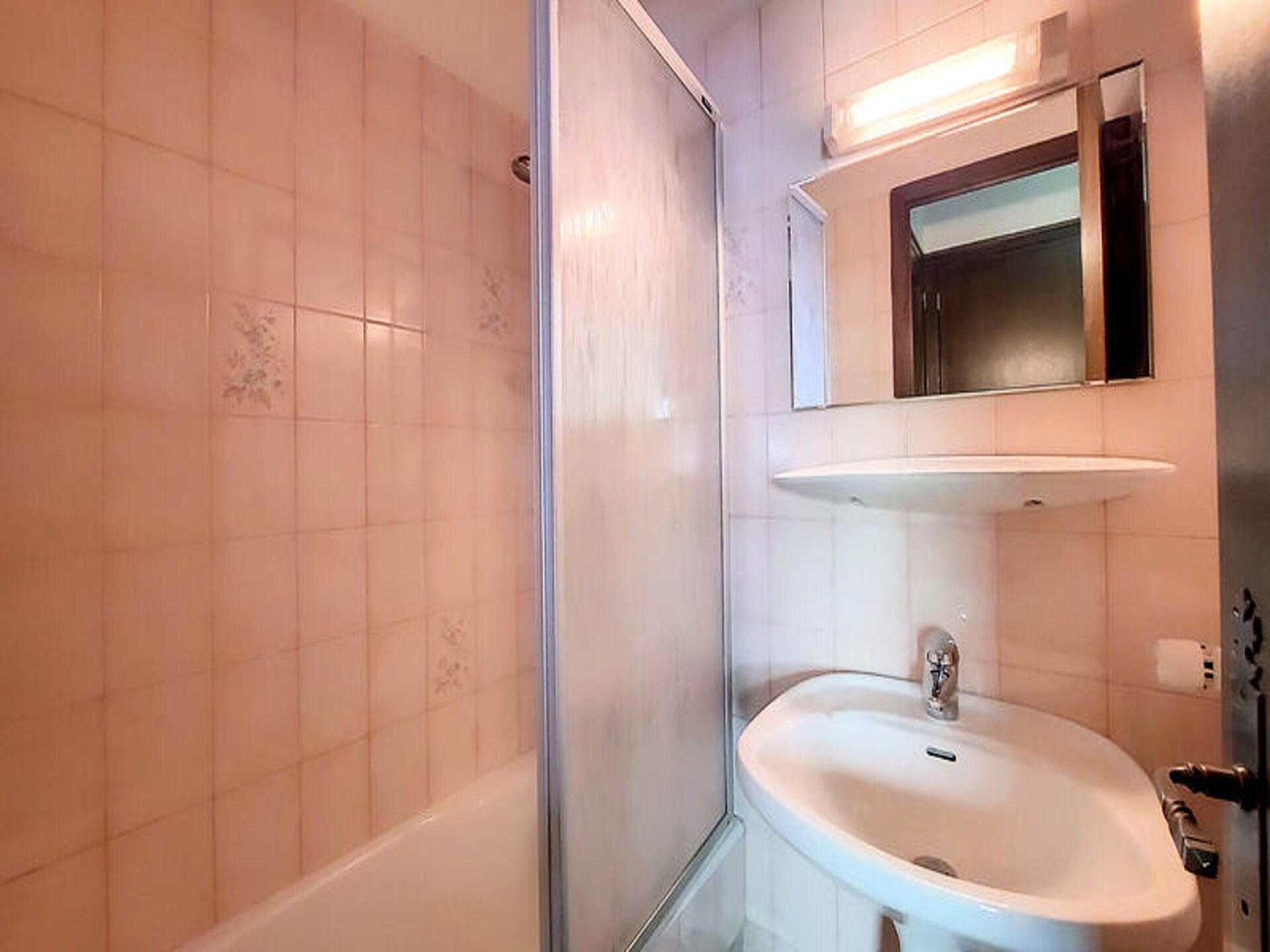 Ruim 9-persoons appartement met balkon en uitzicht op Morzine - foto 23